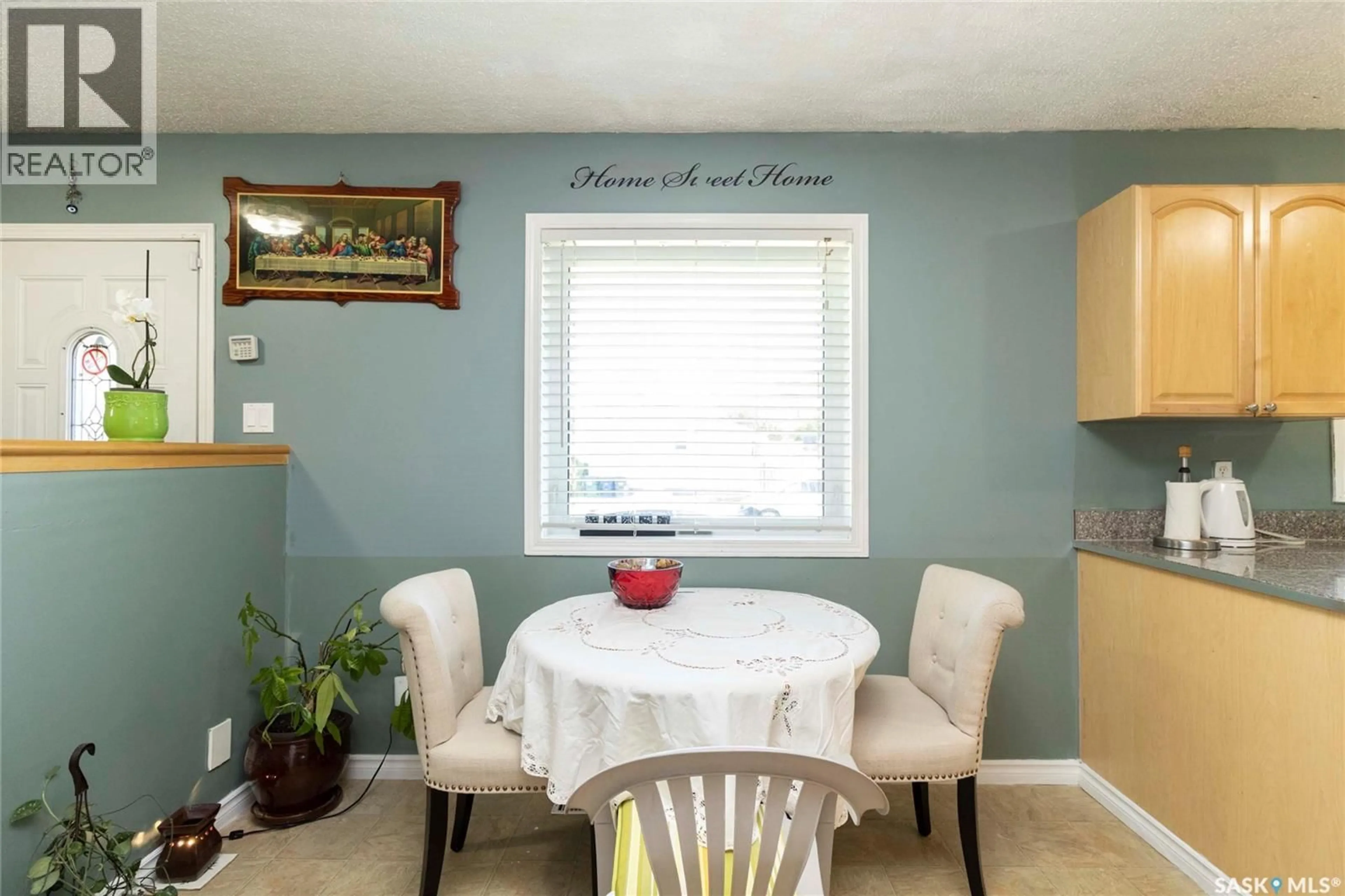 Dining room, unknown for 3501 33RD STREET, Saskatoon Saskatchewan S7L4P6