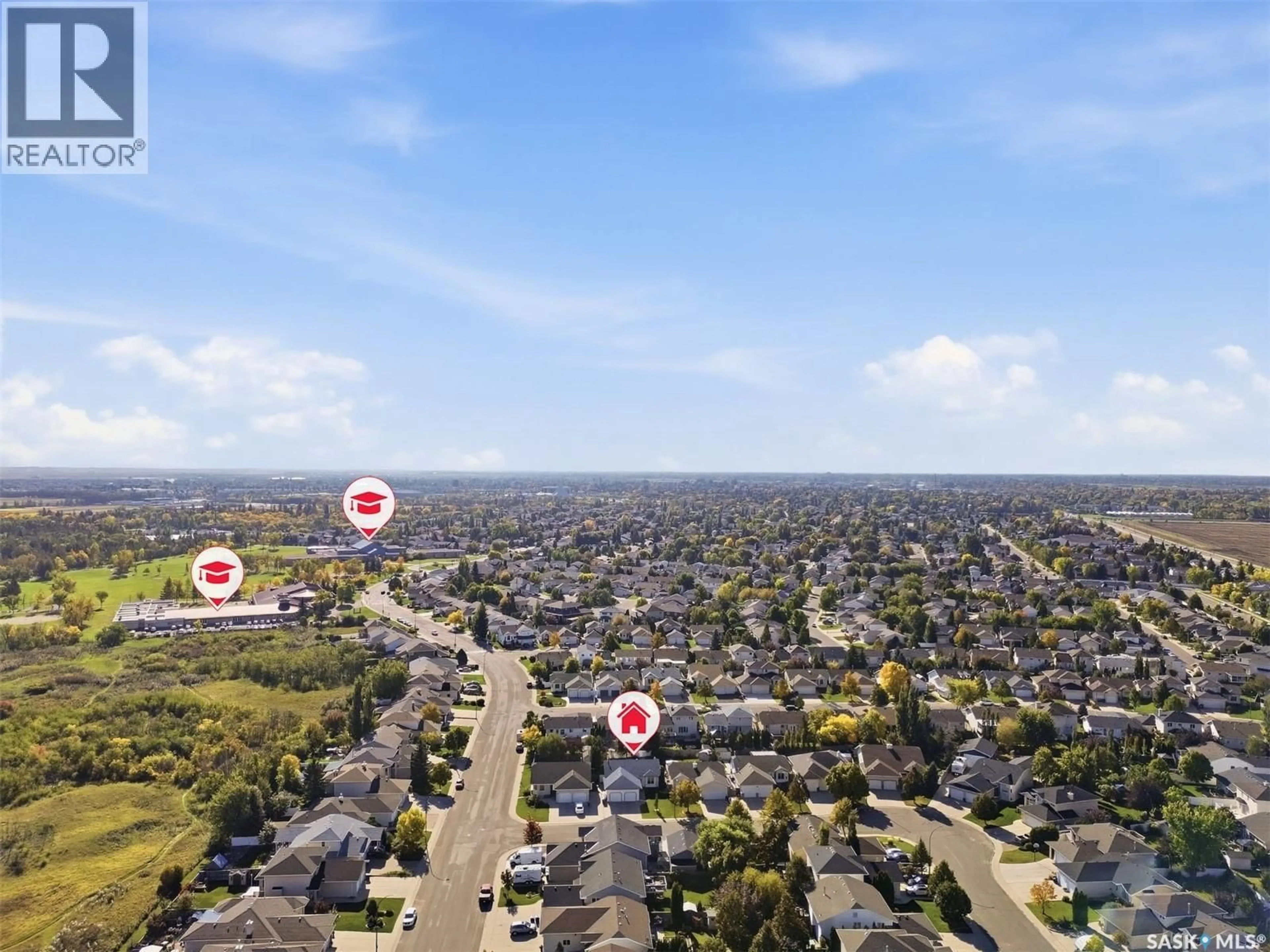 A pic from outside/outdoor area/front of a property/back of a property/a pic from drone, street for 519 BEERLING CRESCENT, Saskatoon Saskatchewan S7S1K5