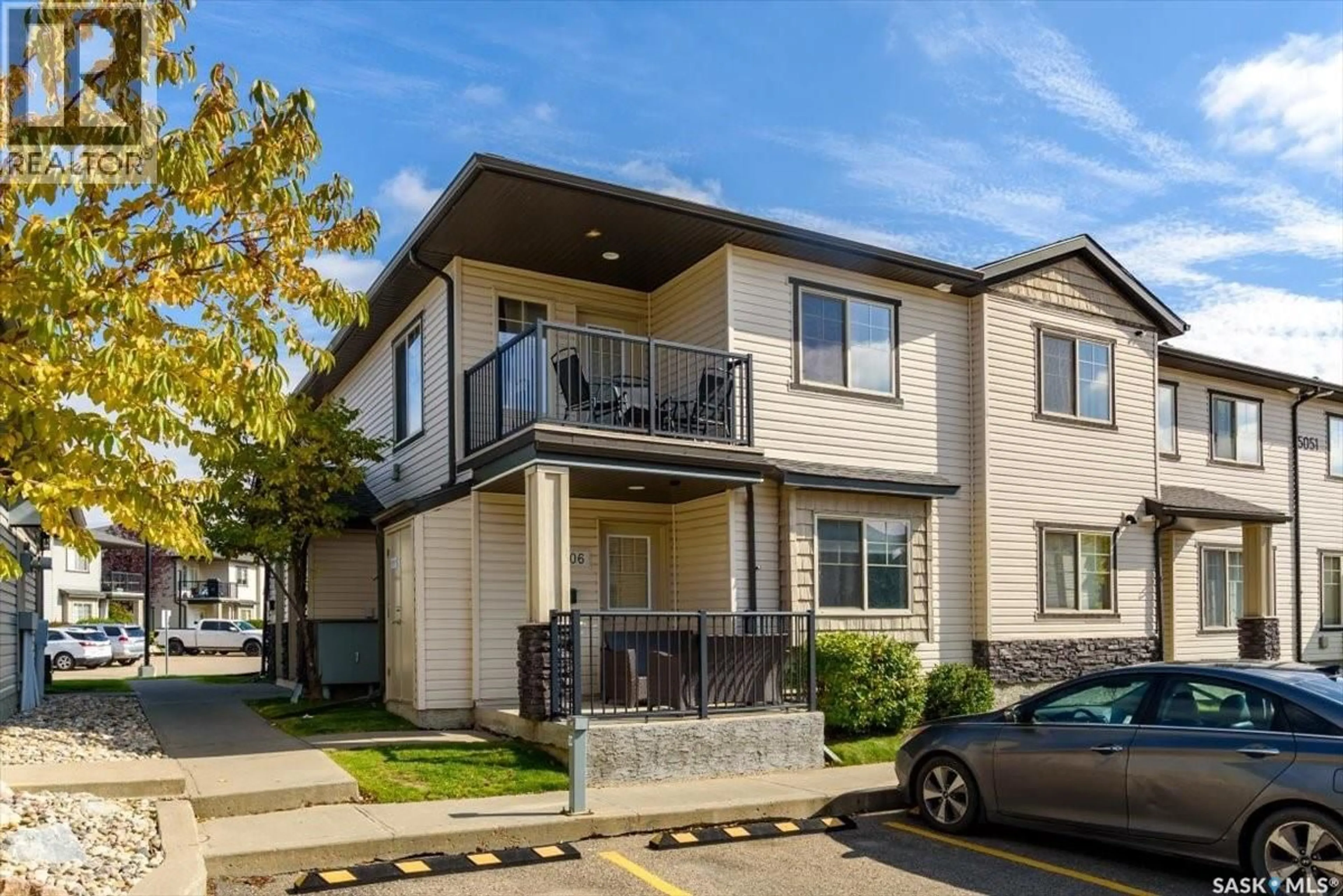 Home with vinyl exterior material, street for 107 - 5051 JAMES HILL ROAD, Regina Saskatchewan S4W0B9