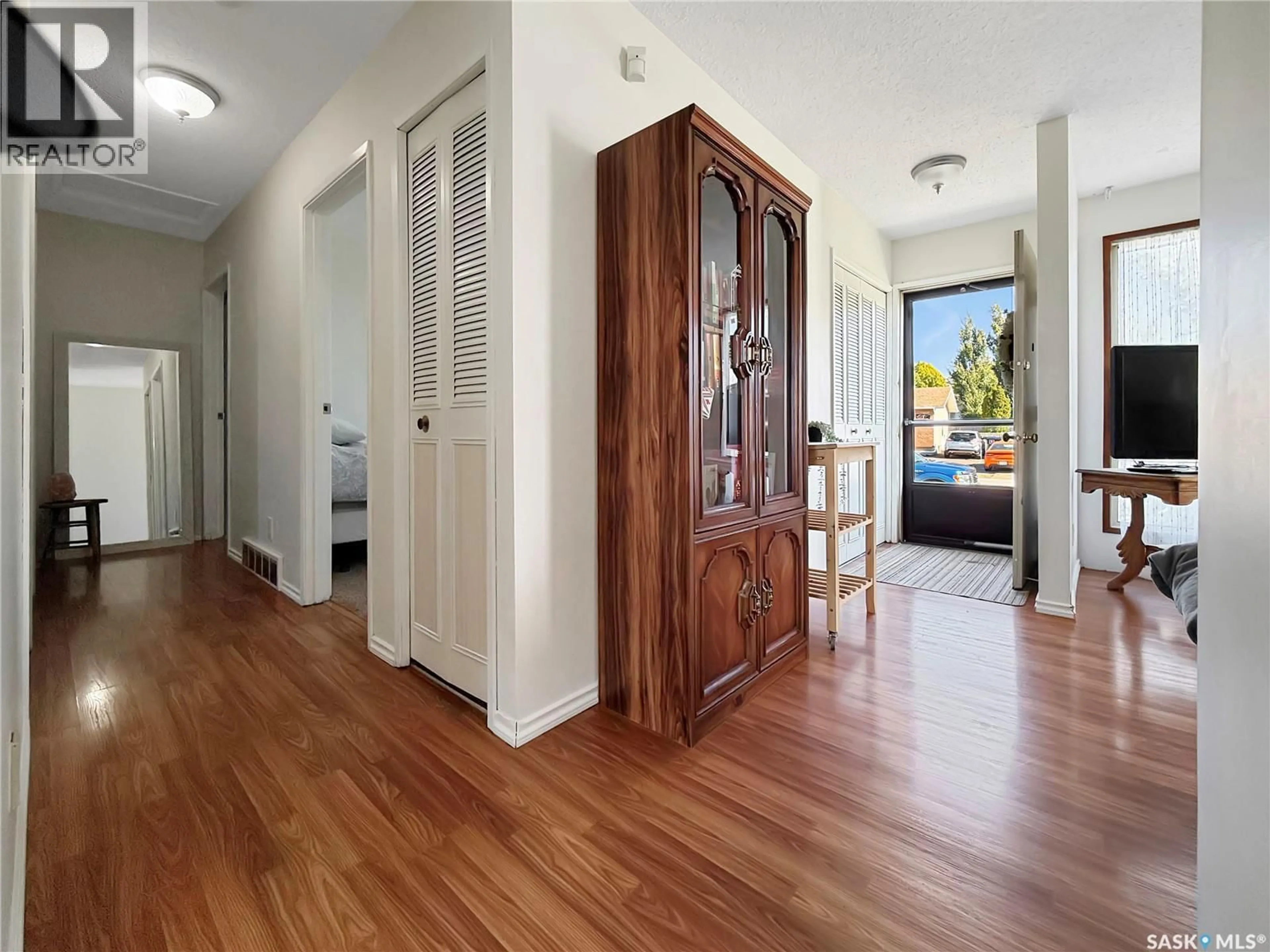 Indoor entryway for 11033 MARTIN CRESCENT, North Battleford Saskatchewan S9A3M9