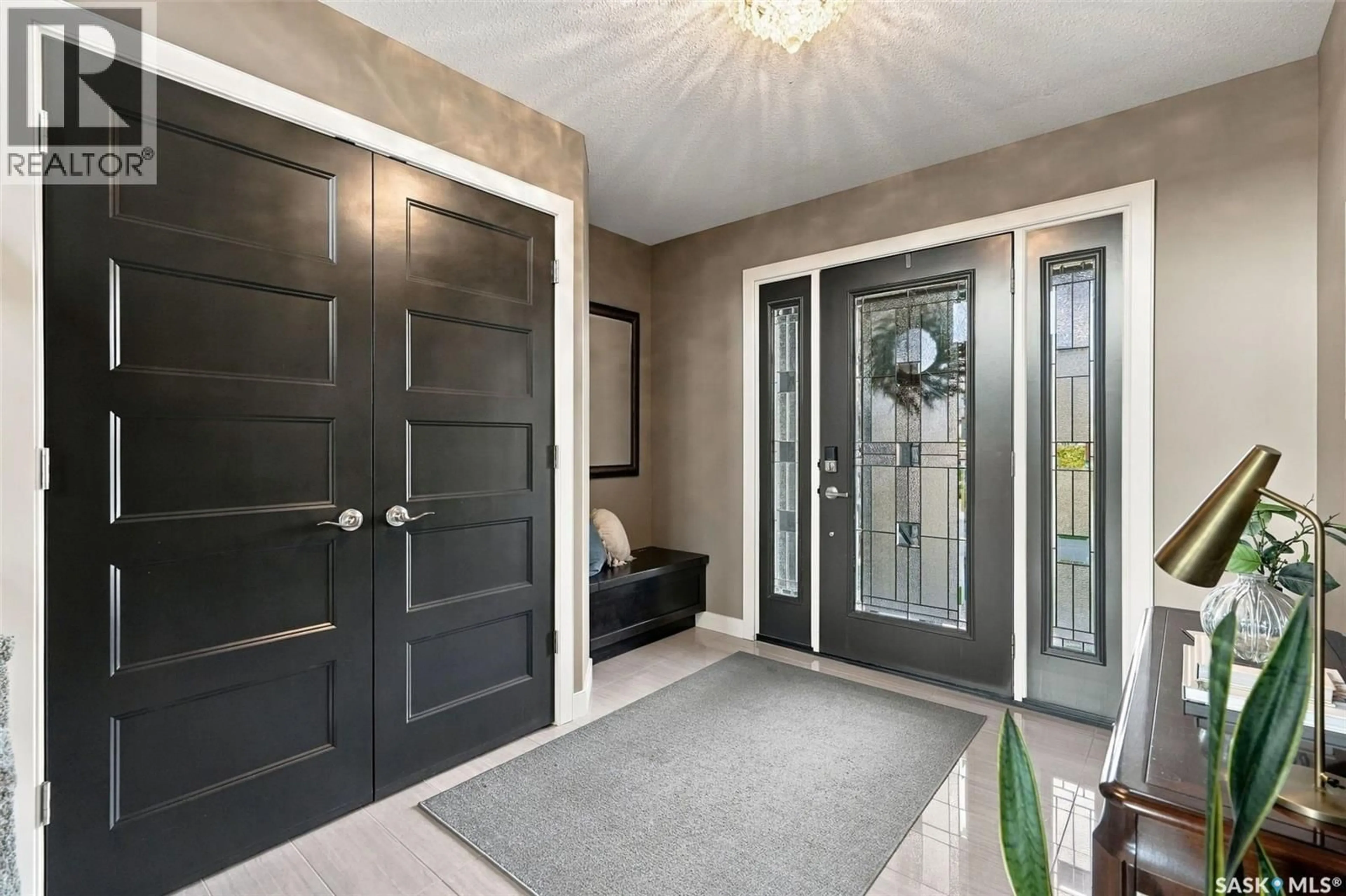 Indoor entryway for 4414 SANDPIPER CRESCENT, Regina Saskatchewan S4V1N3
