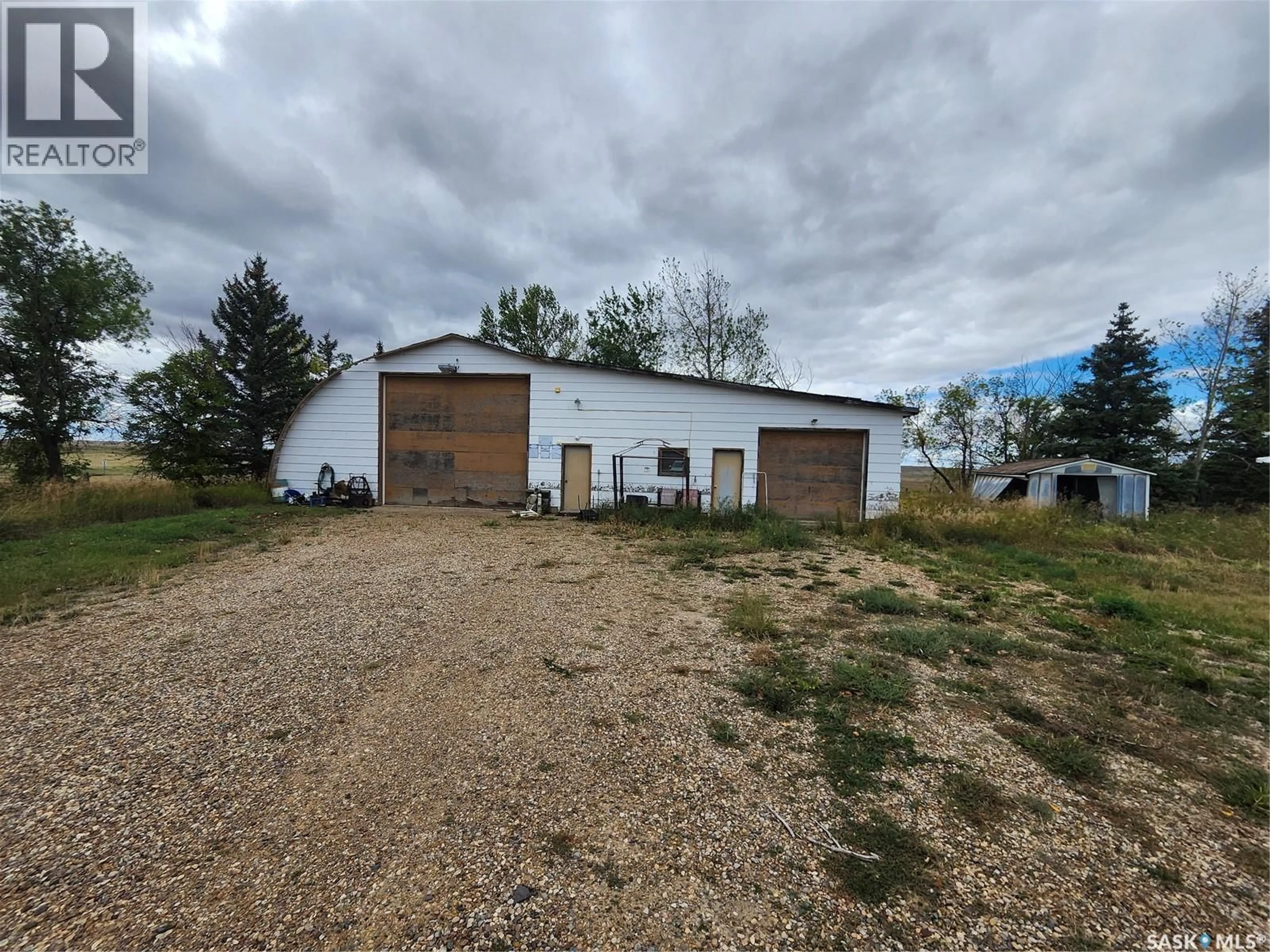 A pic from outside/outdoor area/front of a property/back of a property/a pic from drone, building for PENNANT ACREAGE, Riverside Rm No. 168 Saskatchewan S0N1X0