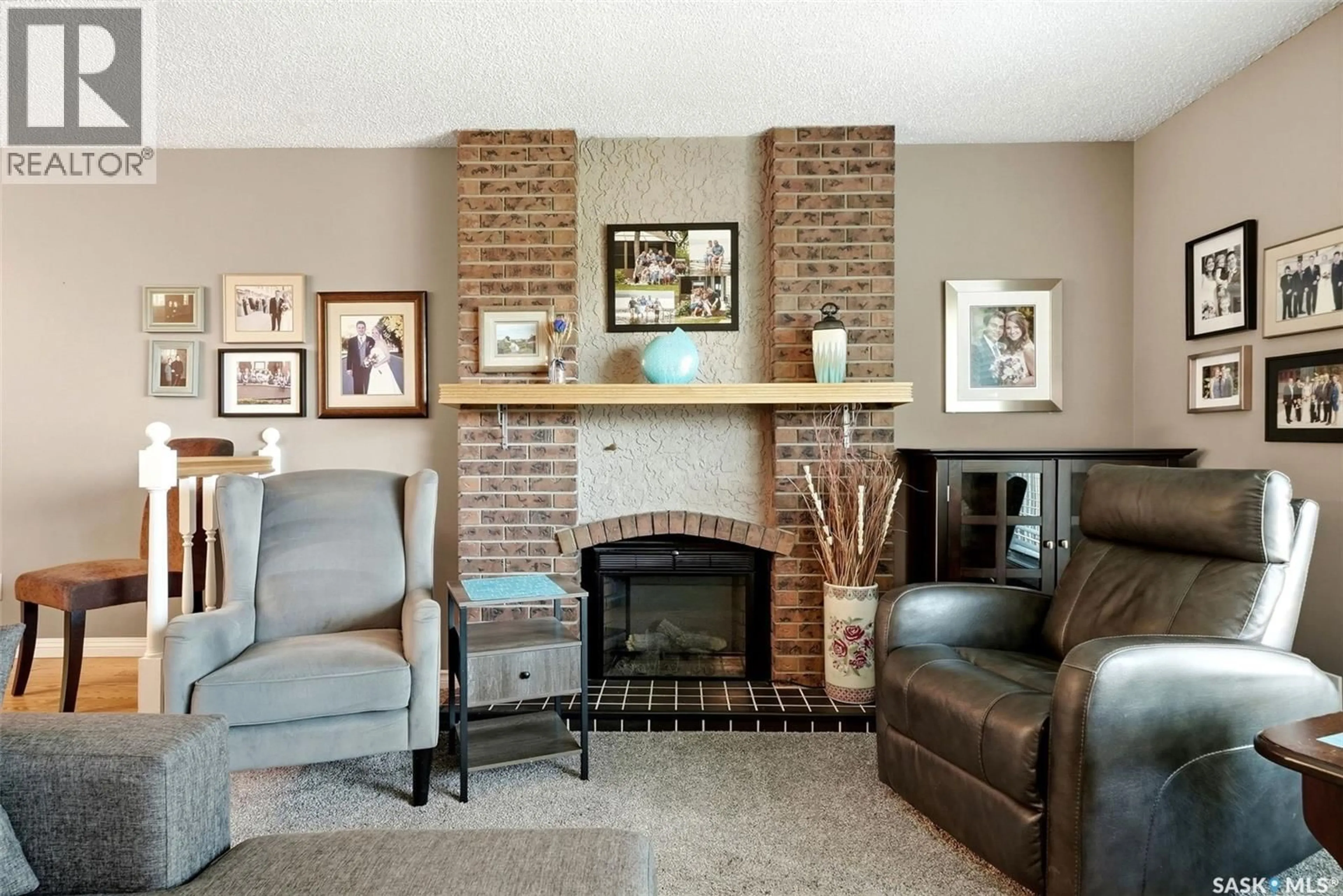 Living room with furniture, unknown for 210 WINDFIELD ROAD, Regina Saskatchewan S4V0K3