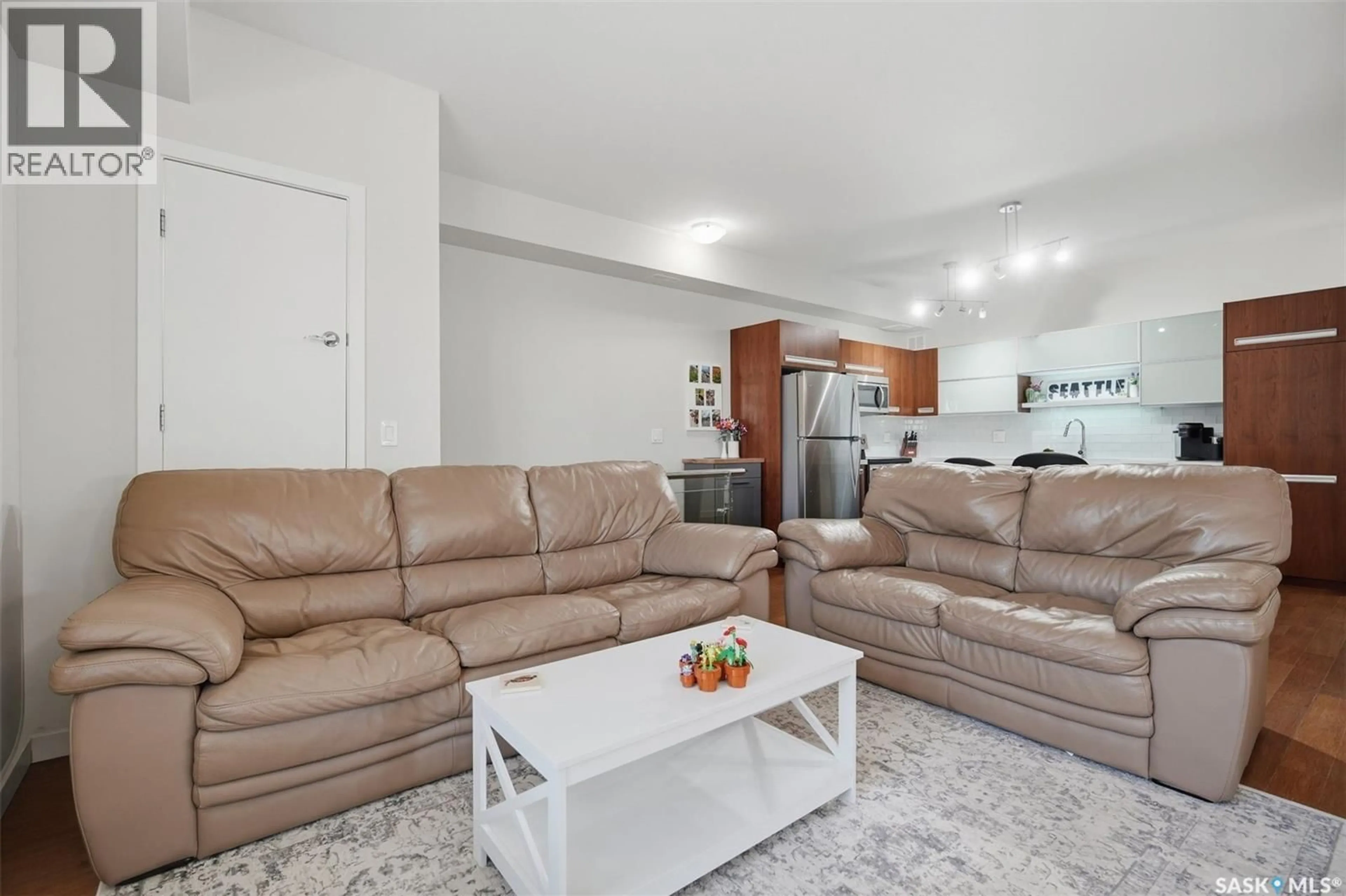 Living room with furniture, unknown for 1015 - 1312 PATRICK CRESCENT, Saskatoon Saskatchewan S7W0M5
