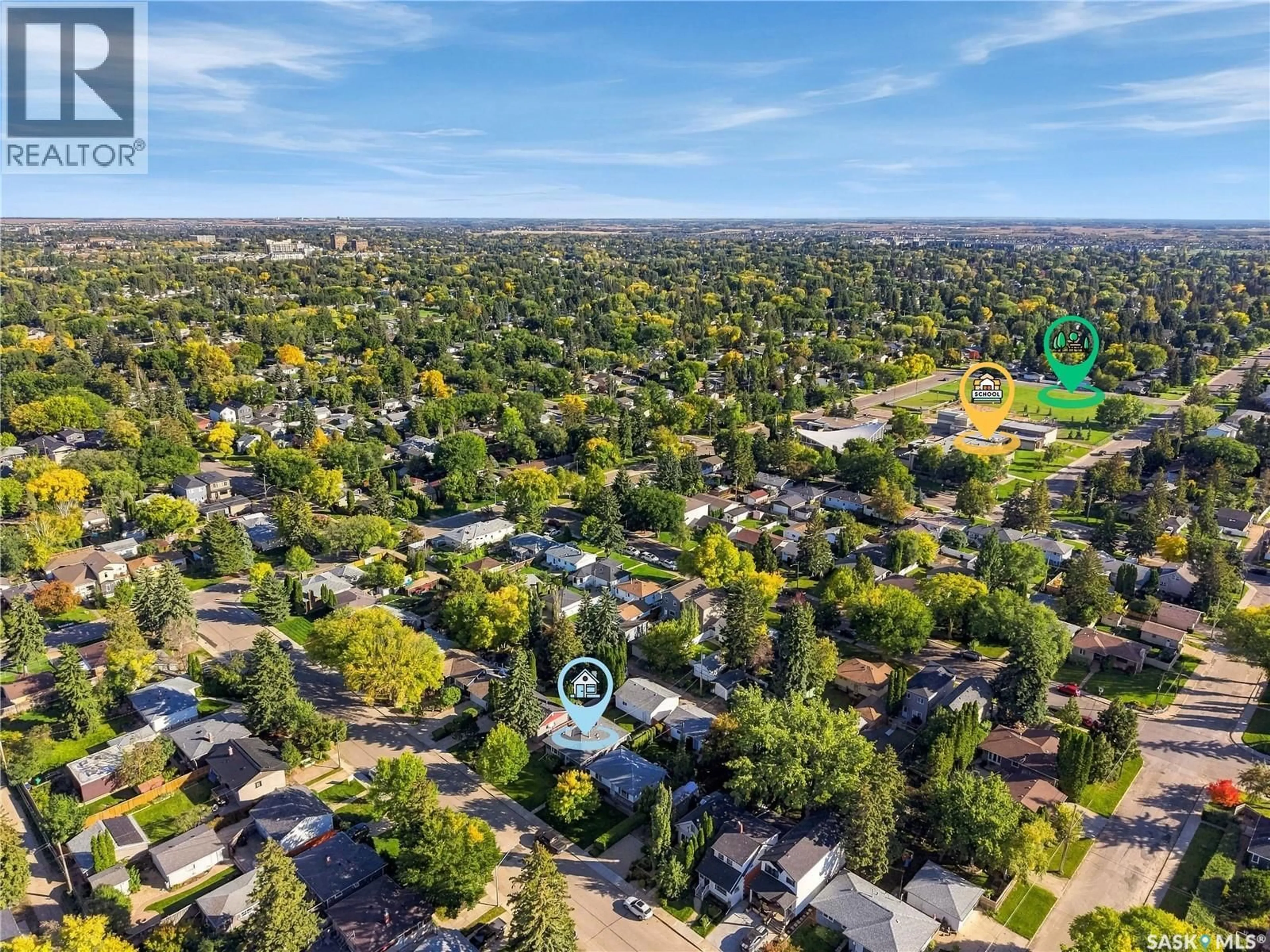 A pic from outside/outdoor area/front of a property/back of a property/a pic from drone, street for 1118 2ND STREET, Saskatoon Saskatchewan S7H1R5