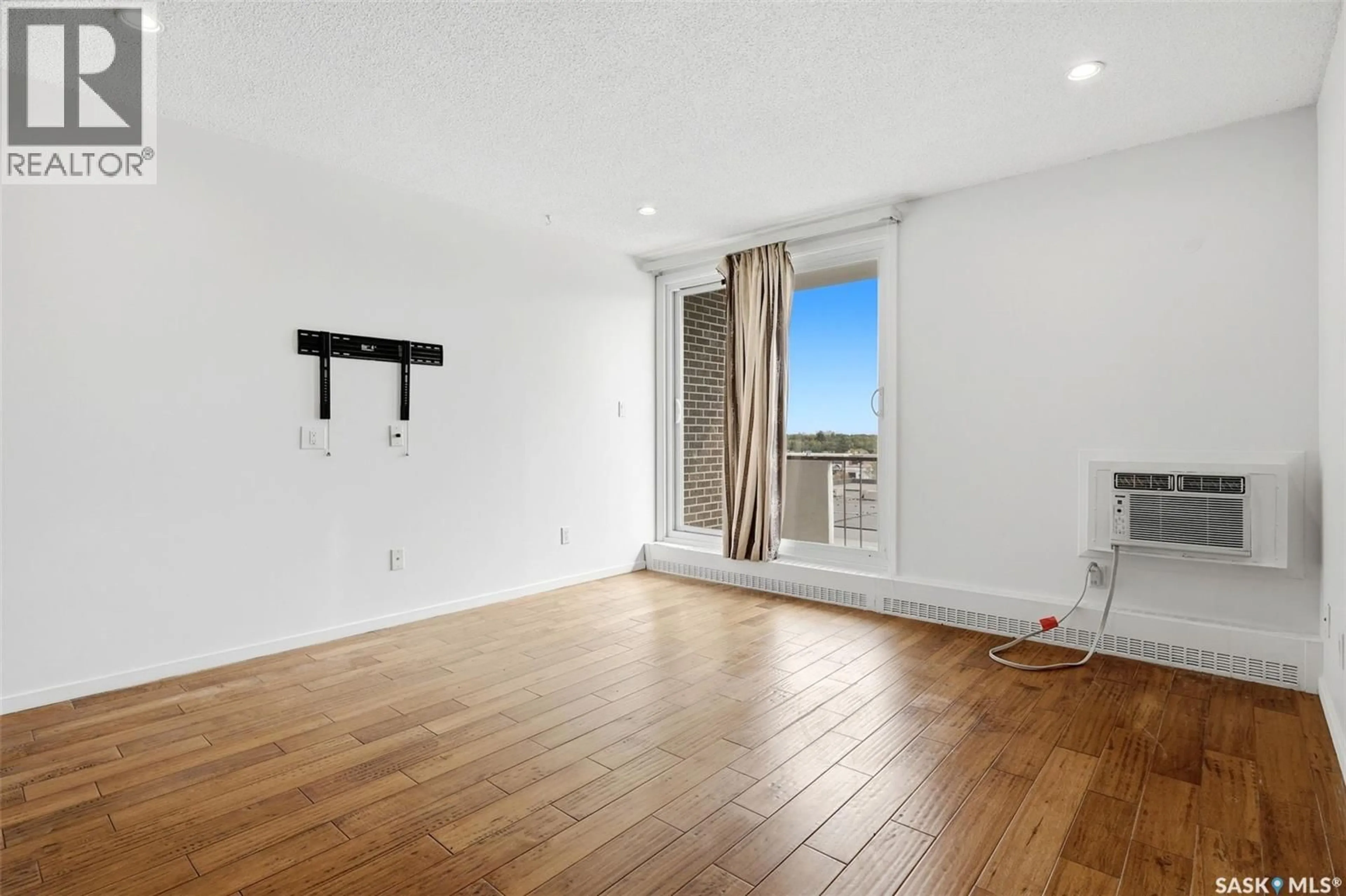 A pic of a room for 4545 - 605 RAE STREET, Regina Saskatchewan S4S3B2