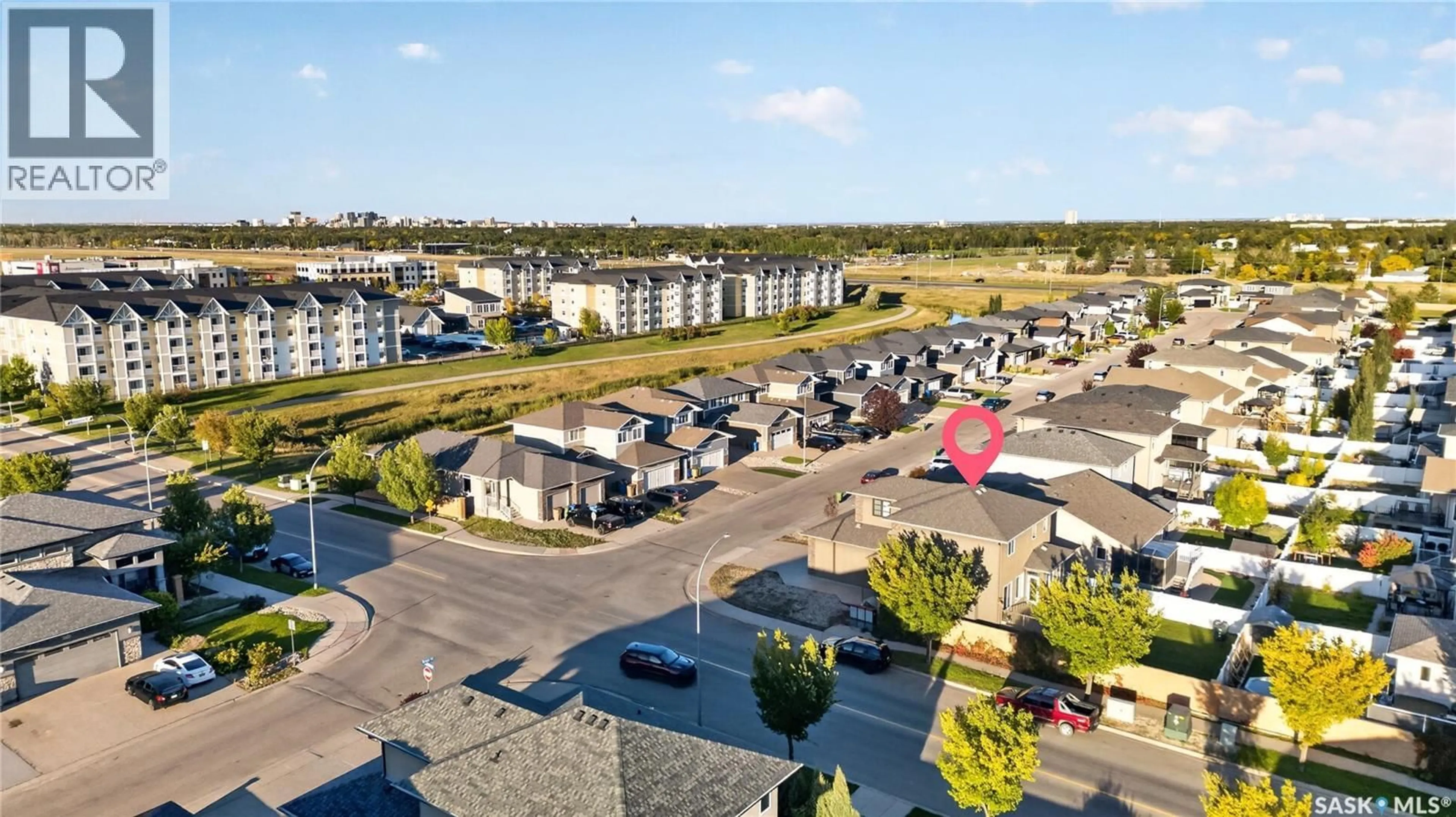 A pic from outside/outdoor area/front of a property/back of a property/a pic from drone, unknown for 4774 SKINNER CRESCENT, Regina Saskatchewan S4W0A4