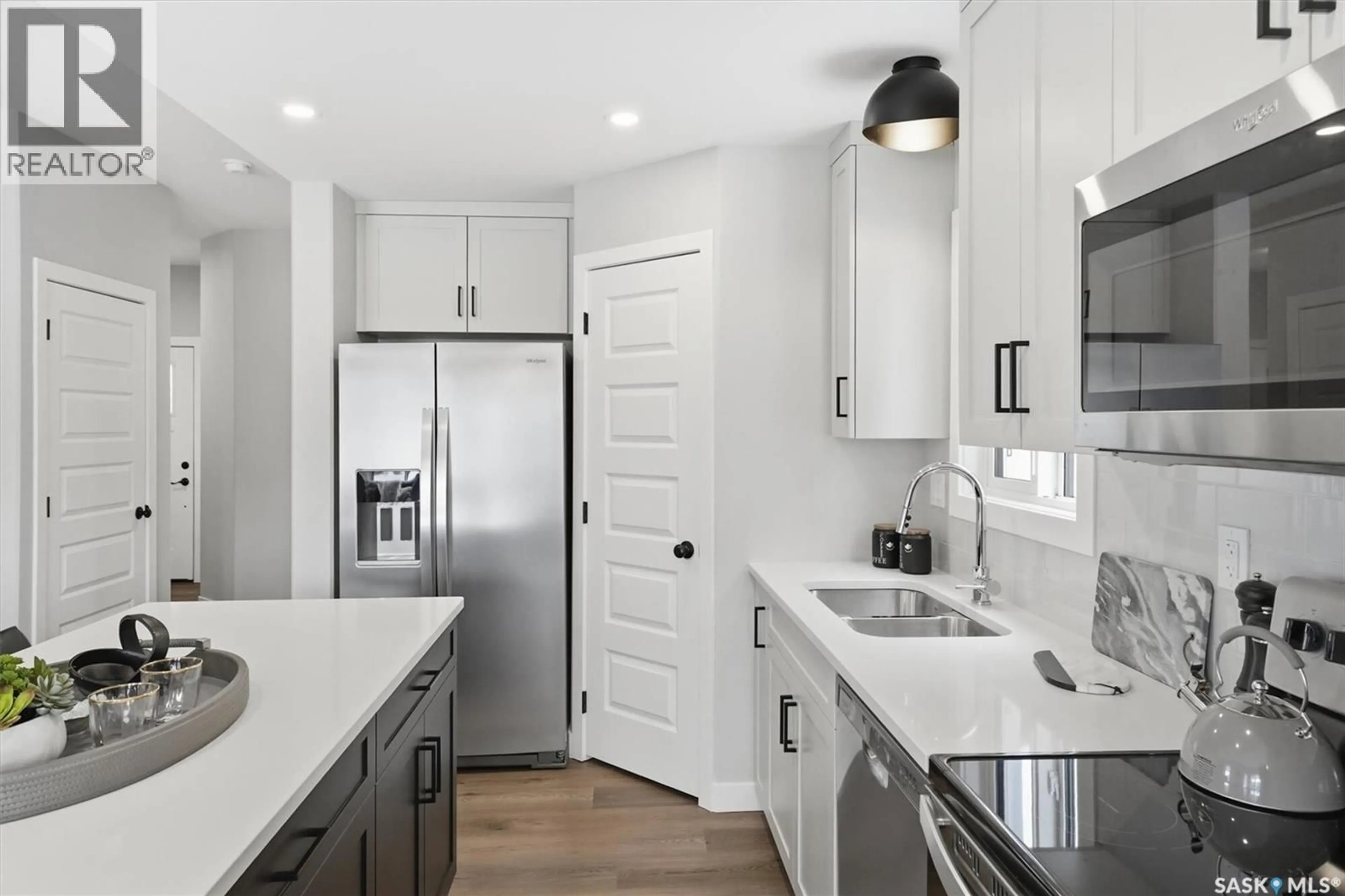 Open concept kitchen, unknown for 1254 YUEL WAY, Saskatoon Saskatchewan S7W1N9