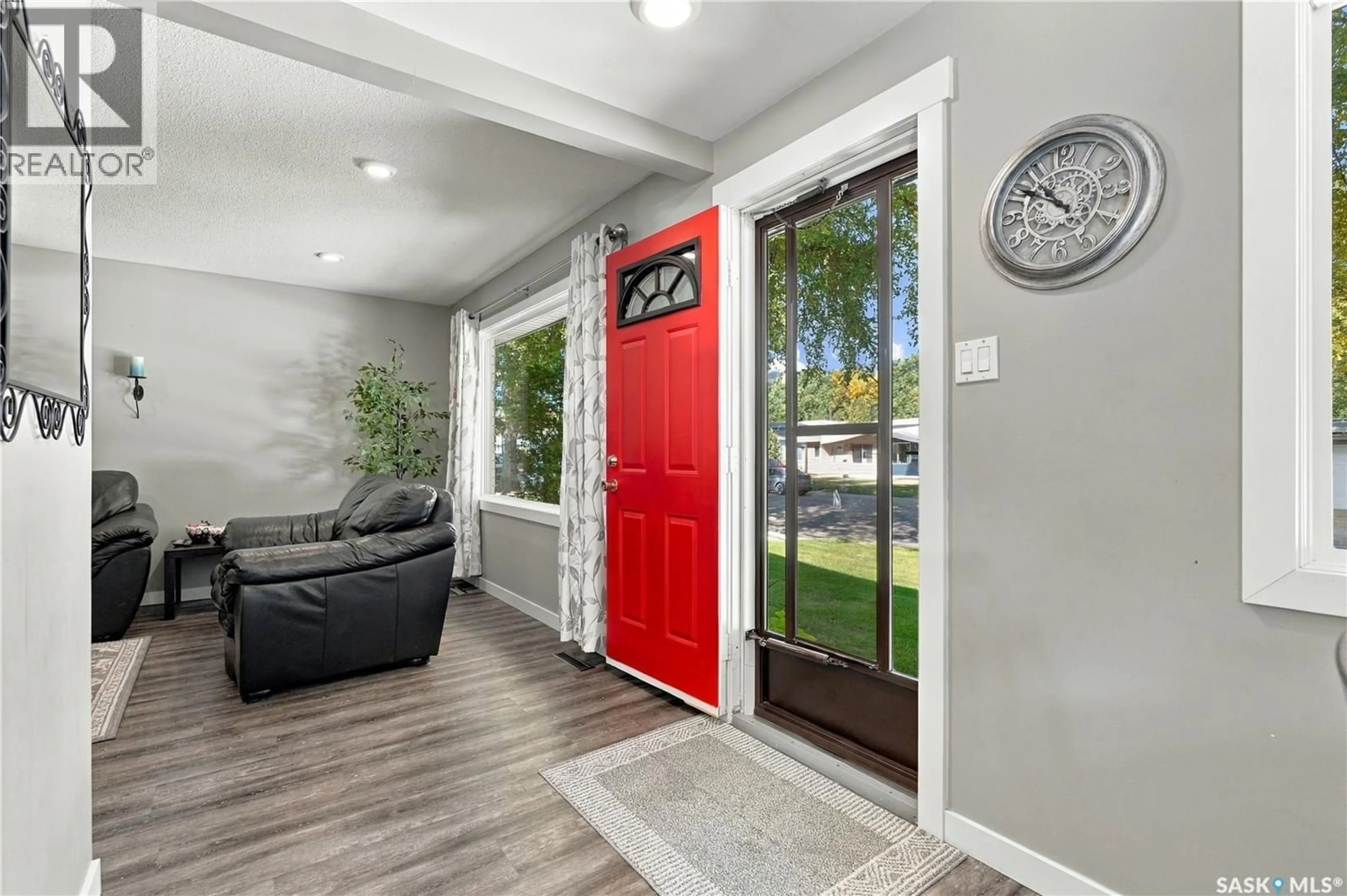 Indoor entryway for 2769/2771 EASTVIEW, Saskatoon Saskatchewan S7J3H3
