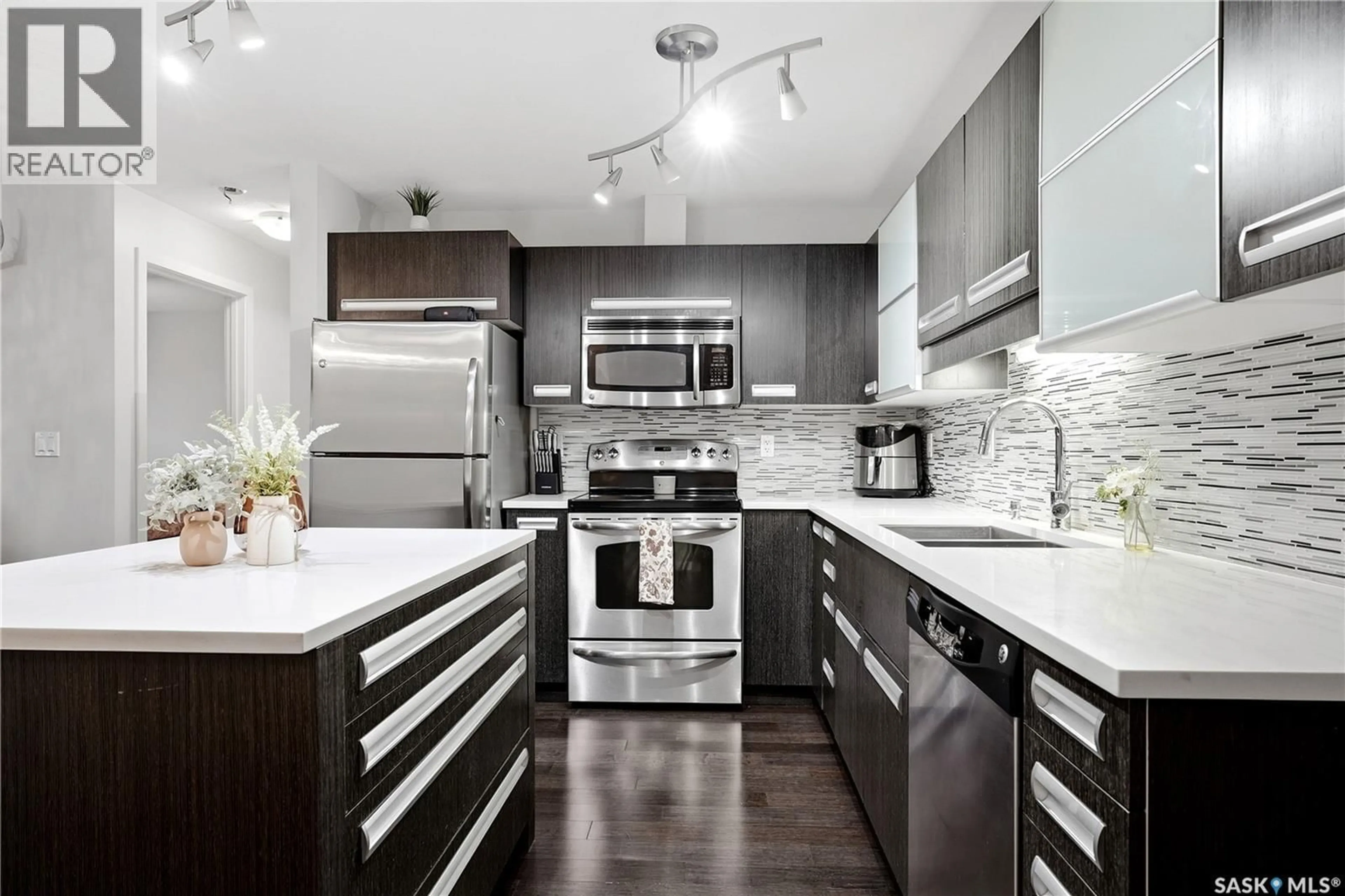 Contemporary kitchen, unknown for 207 - 1510 NEVILLE DRIVE, Regina Saskatchewan S4Z0A3
