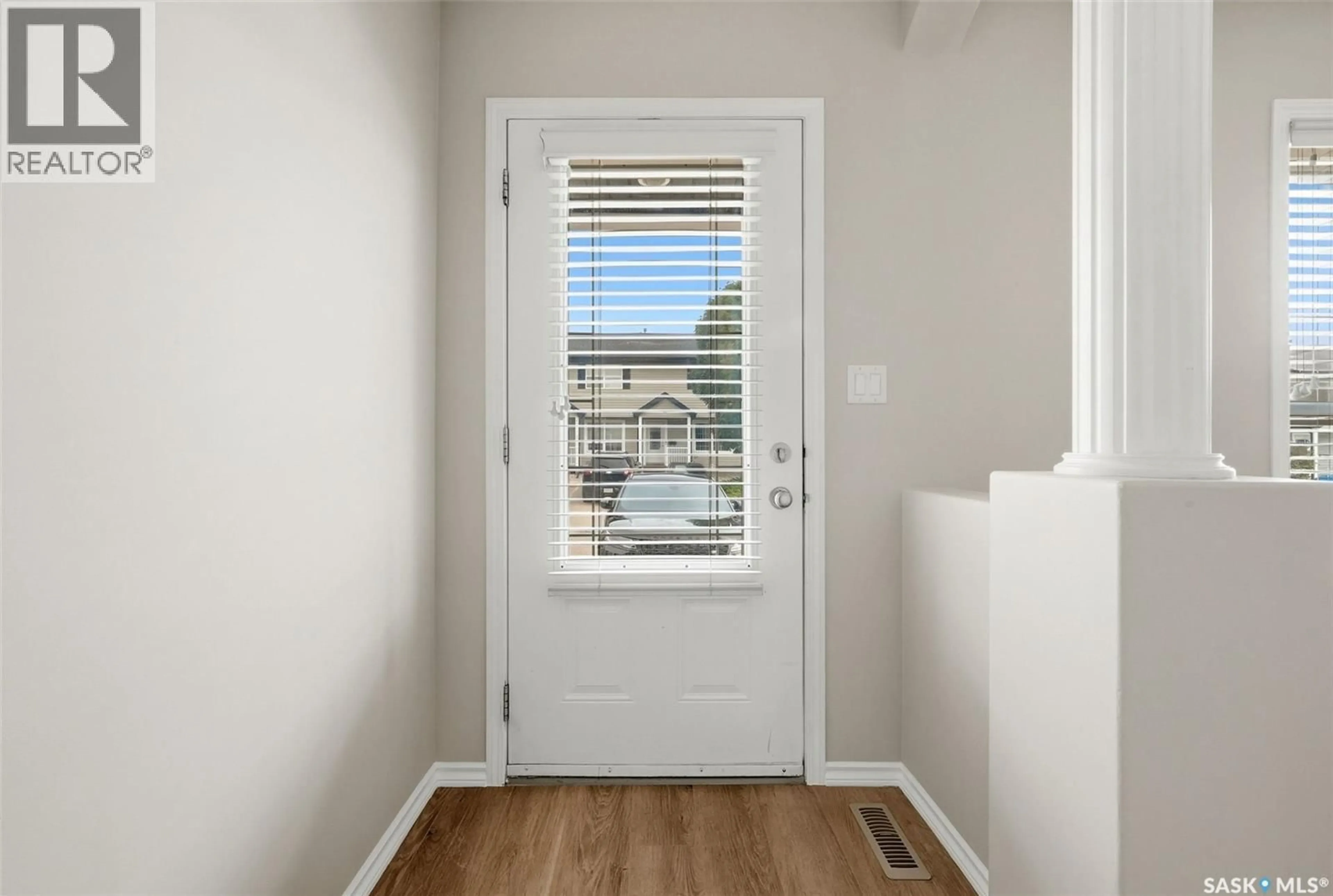 Indoor entryway for 87 4500 CHILD AVENUE, Regina Saskatchewan S4X0B1