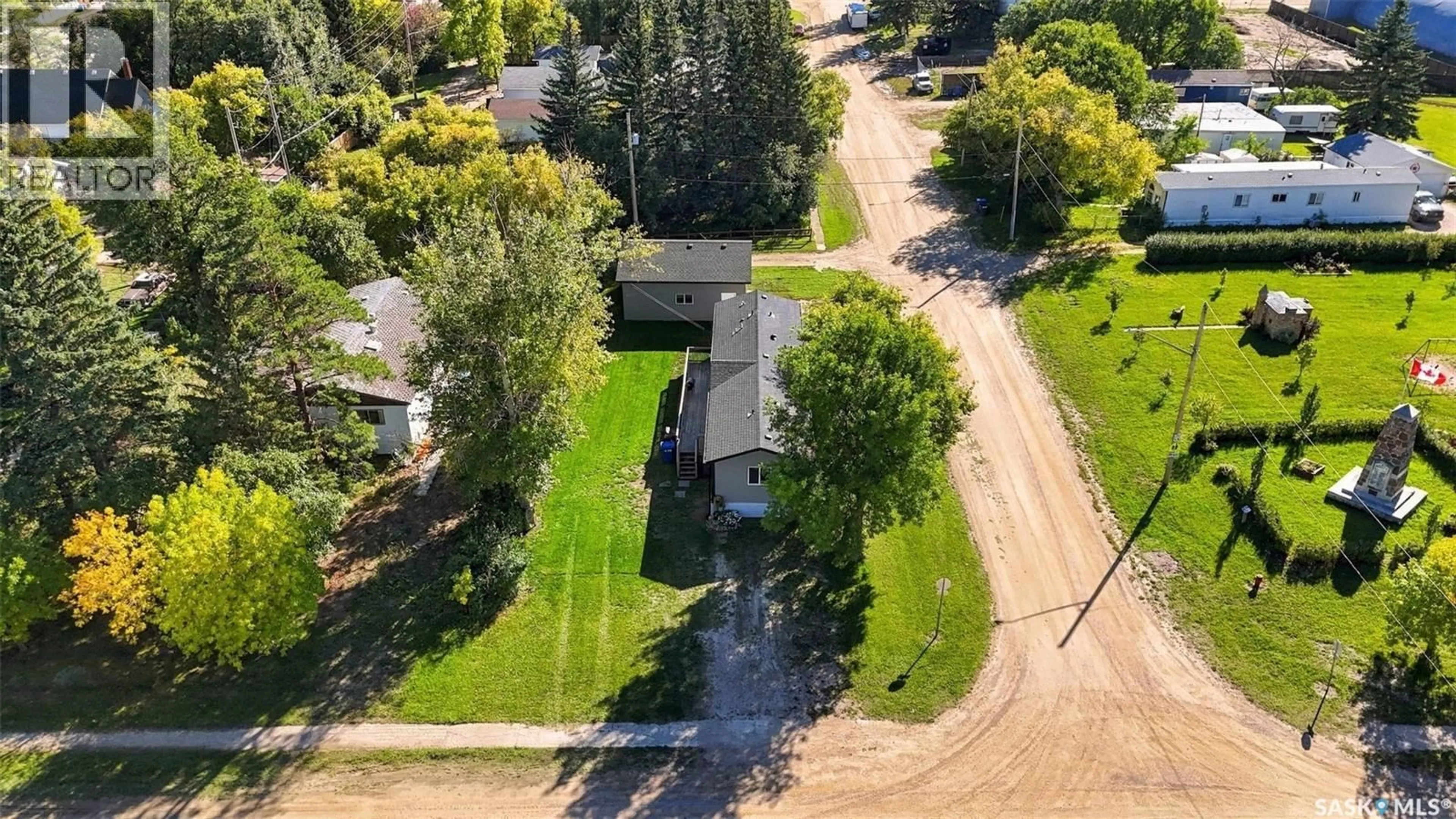 A pic from outside/outdoor area/front of a property/back of a property/a pic from drone, street for 20 EMPRESS AVENUE, Qu'Appelle Saskatchewan S0G4A0