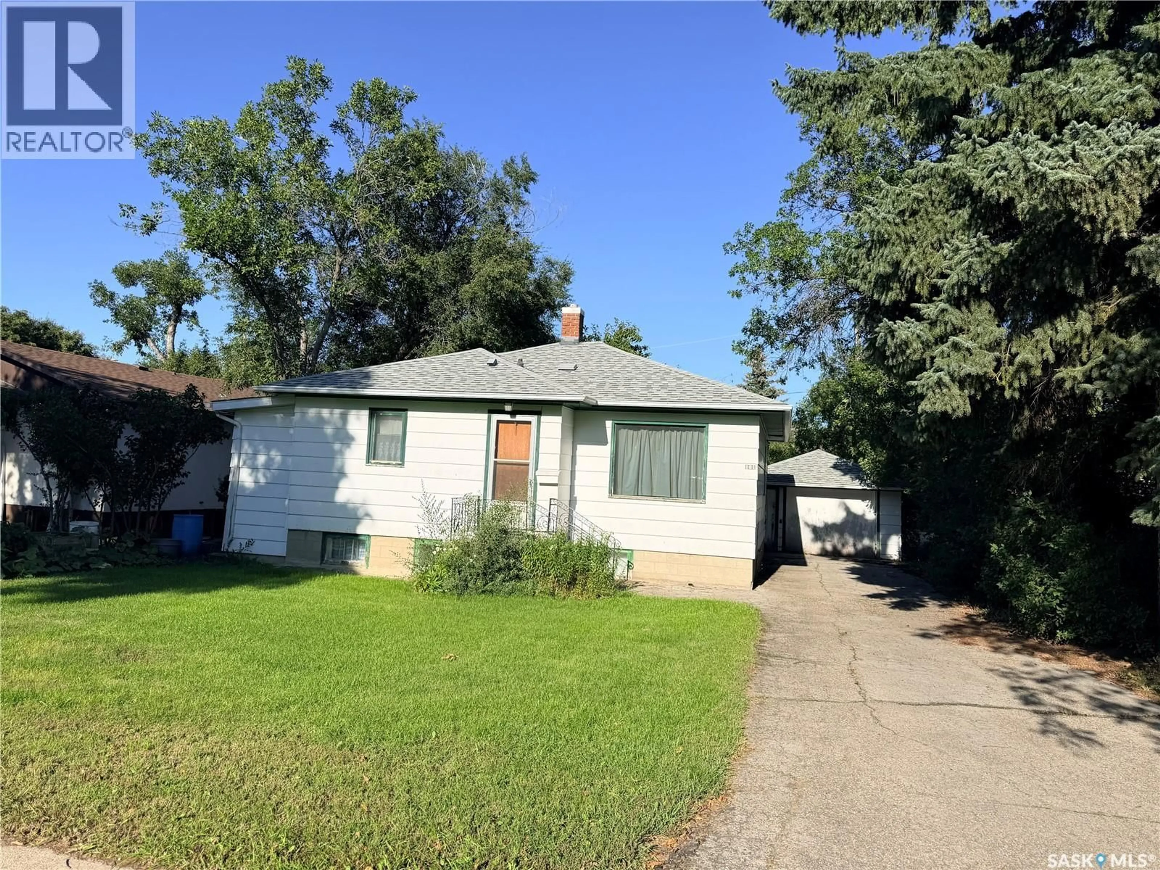 Unknown for 121 EMPIRE ROAD, Assiniboia Saskatchewan S0H0B0