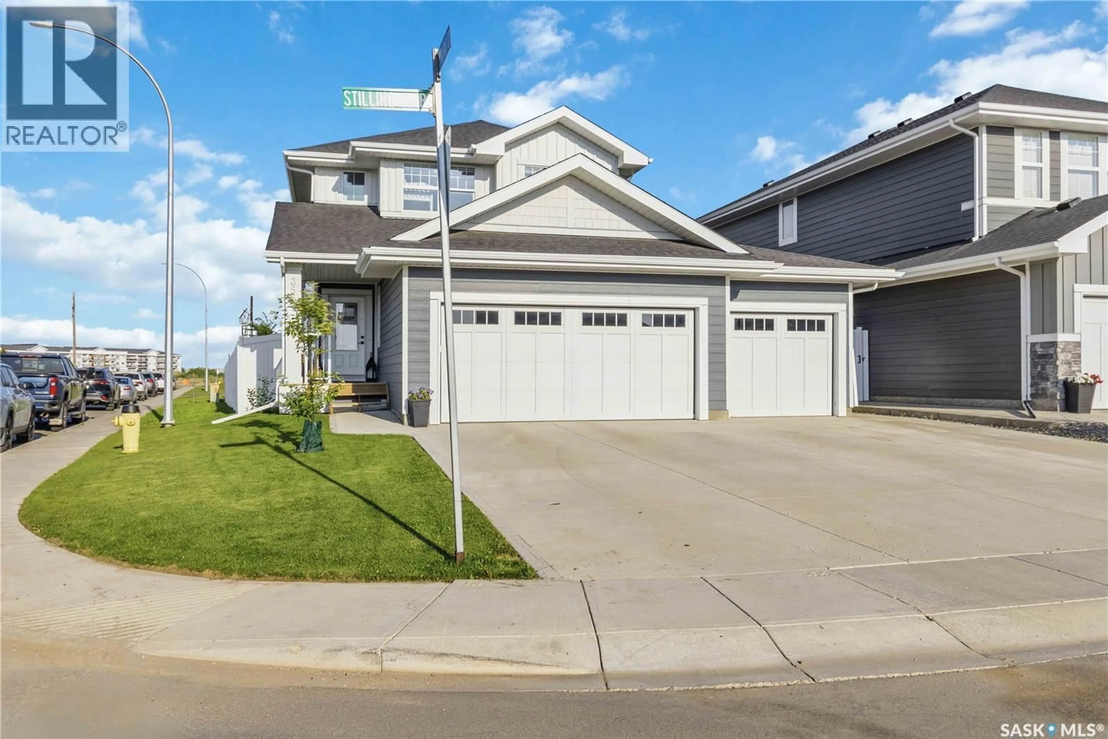 Home with vinyl exterior material, street for 358 STILLING MANOR, Saskatoon Saskatchewan S7V0Y8