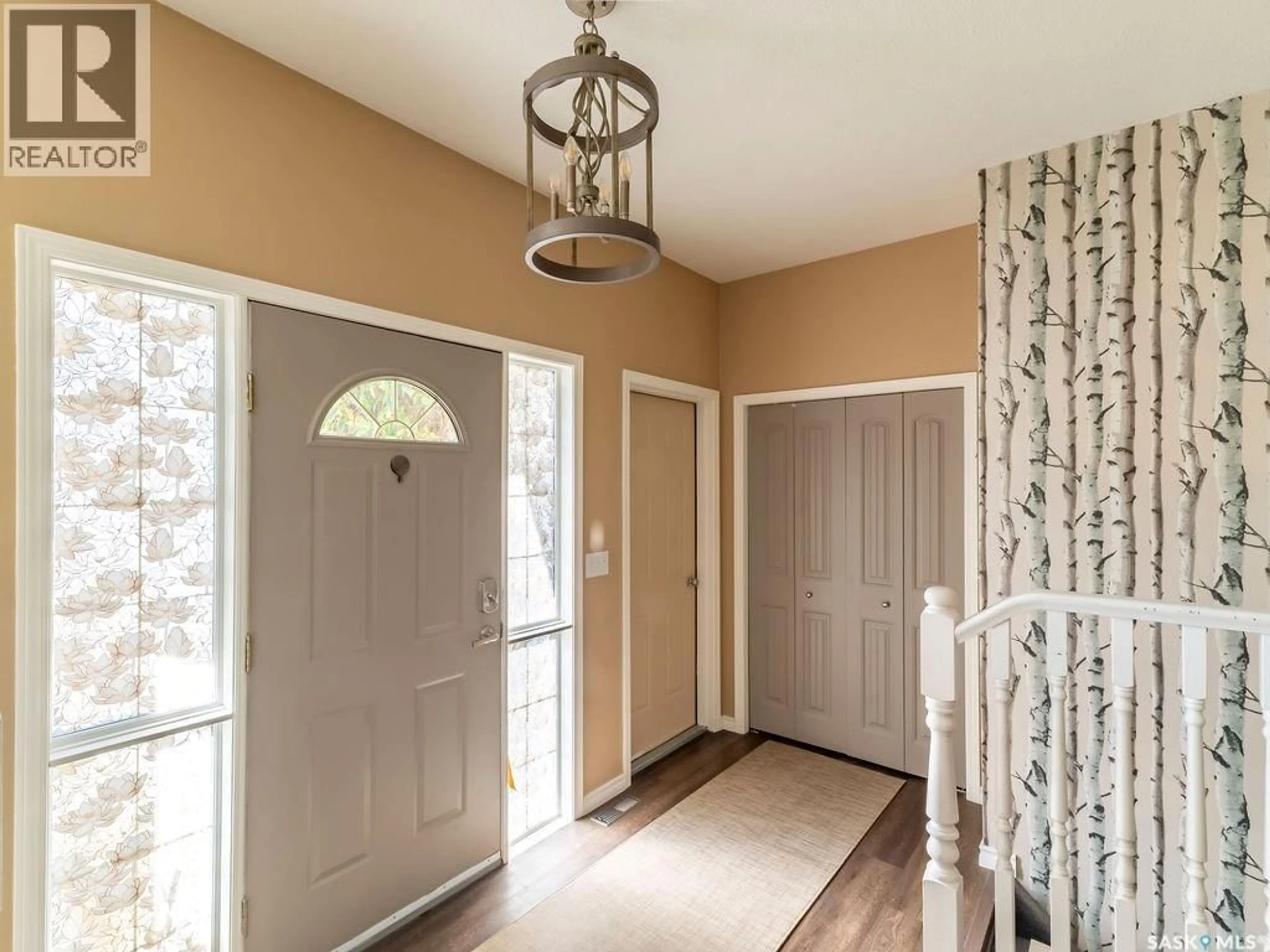 Indoor entryway for 412 4TH STREET, Warman Saskatchewan S0K4S0
