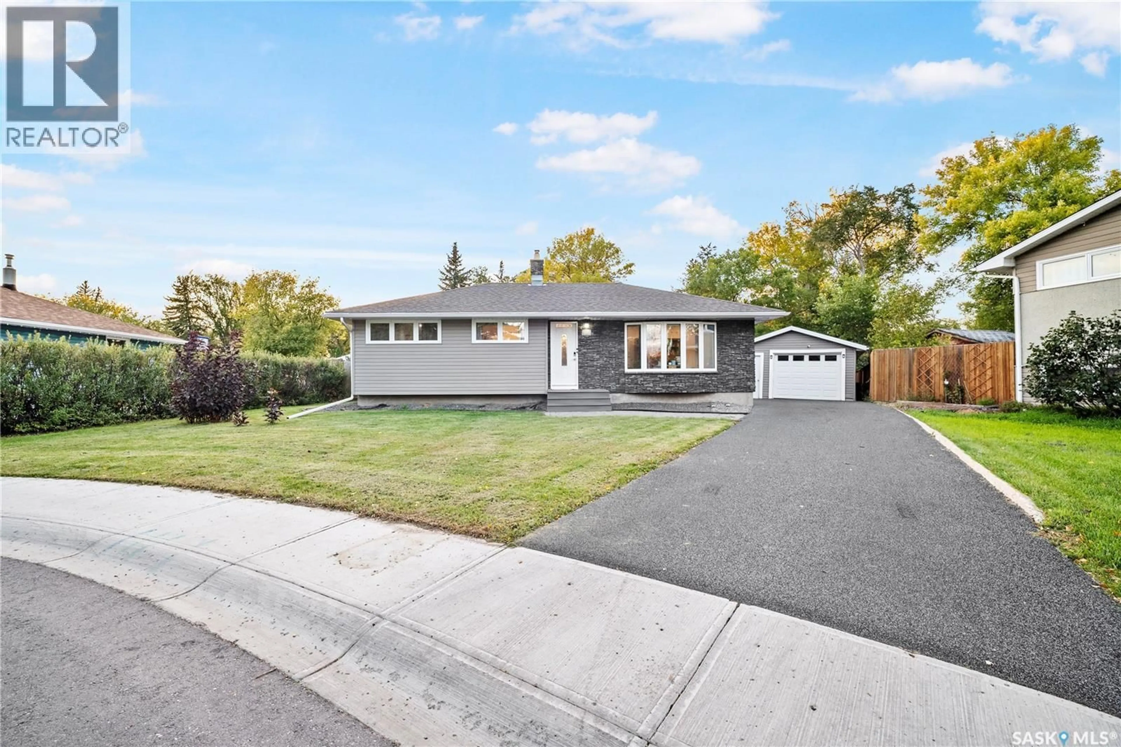 Home with vinyl exterior material, street for 16 LIPTON PLACE, Regina Saskatchewan S4R3T6