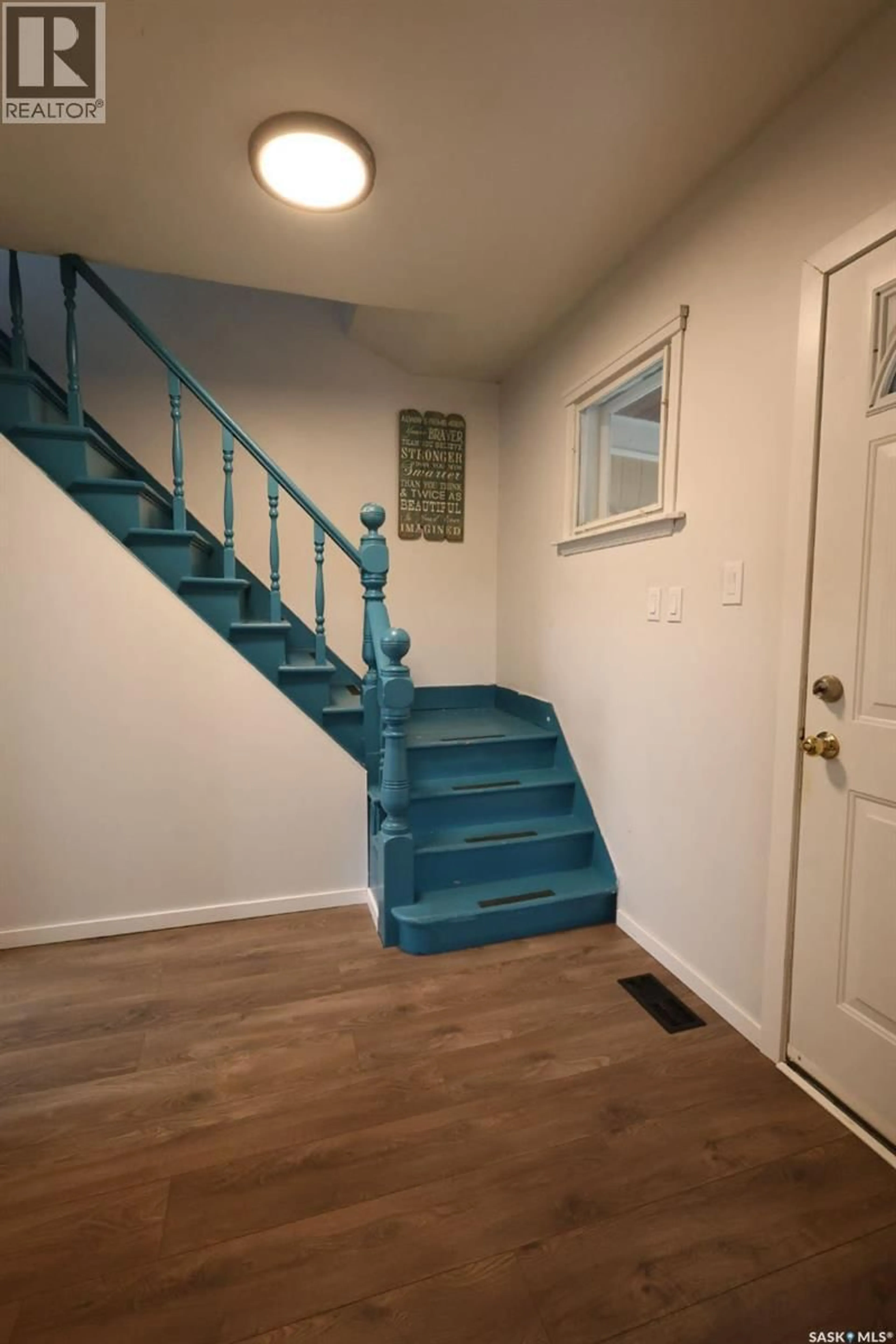 Stairs for 499 23RD STREET, Prince Albert Saskatchewan S6V1P9