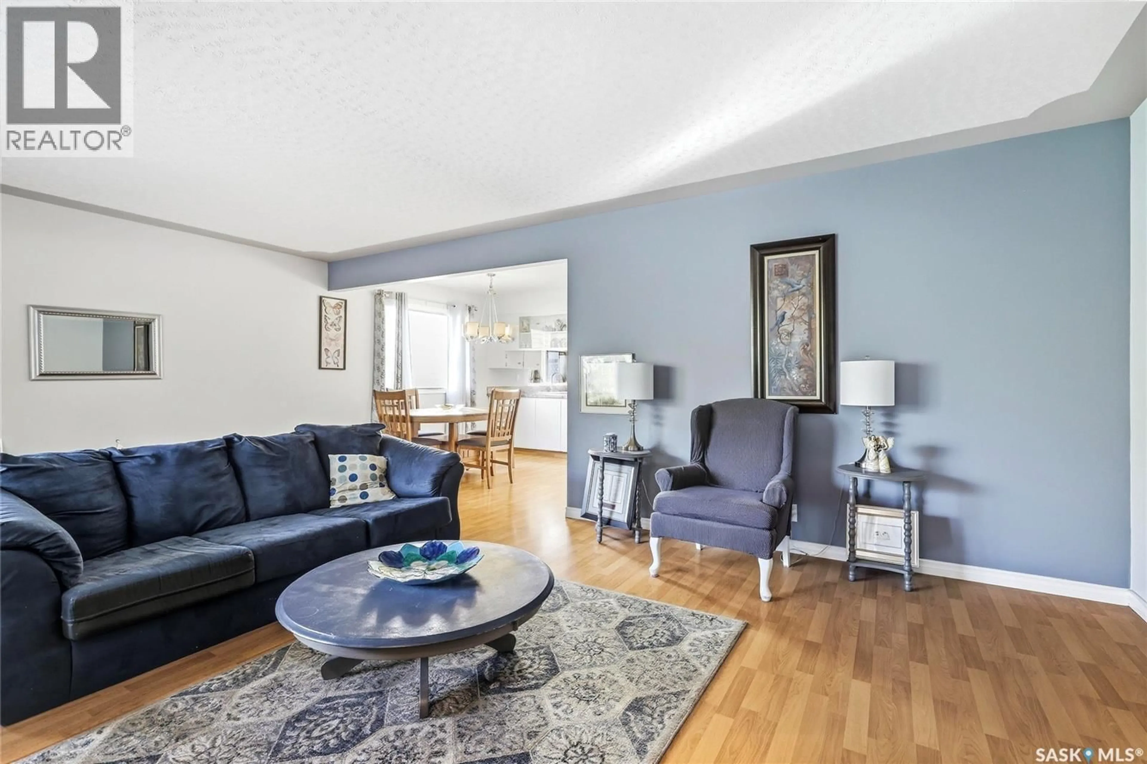 Living room with furniture, unknown for 135 BROADWAY AVENUE, Regina Saskatchewan S4N1B2
