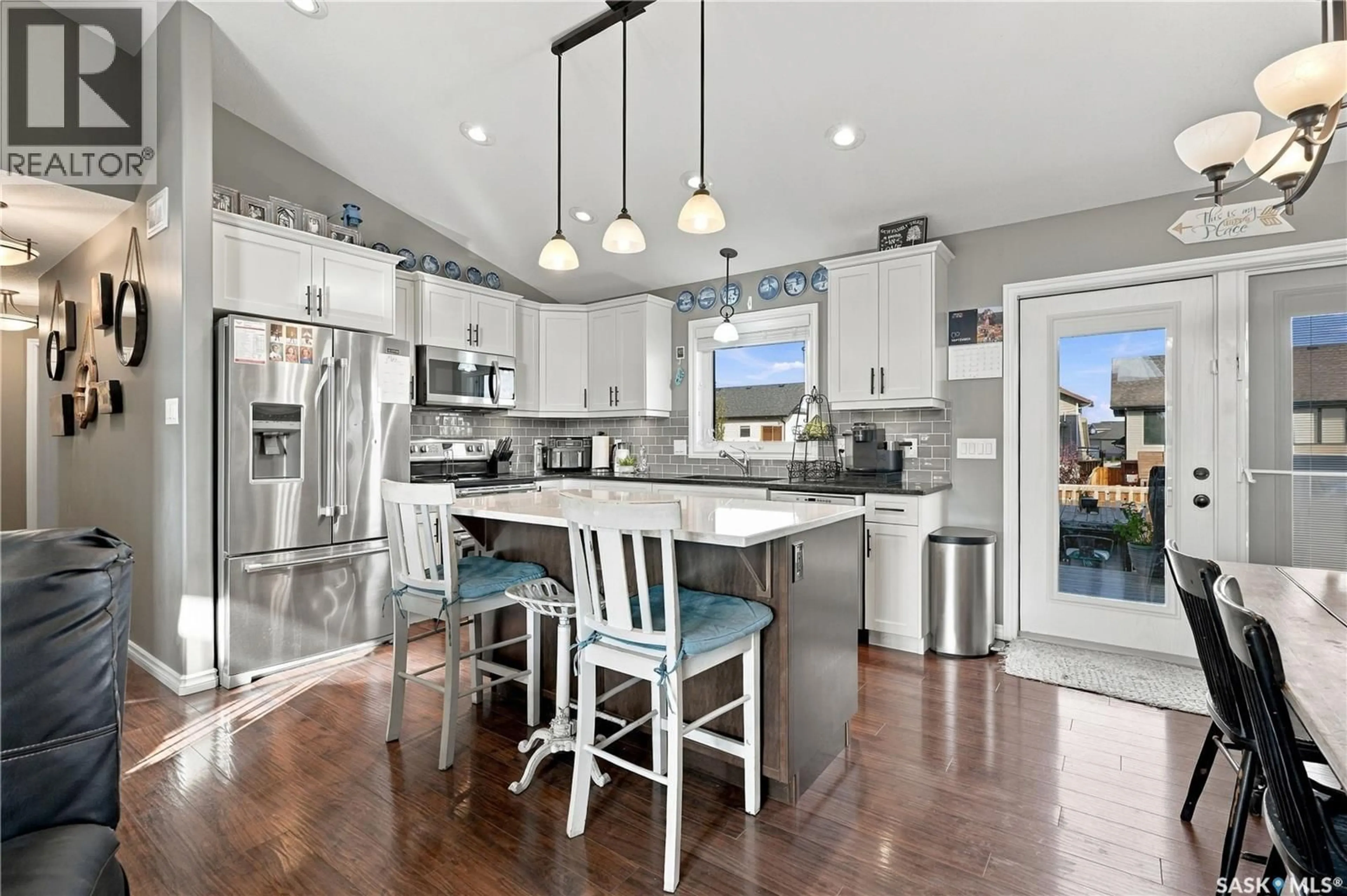 Open concept kitchen, ceramic/tile floor for 518 PALMER CRESCENT, Warman Saskatchewan S0K4S1