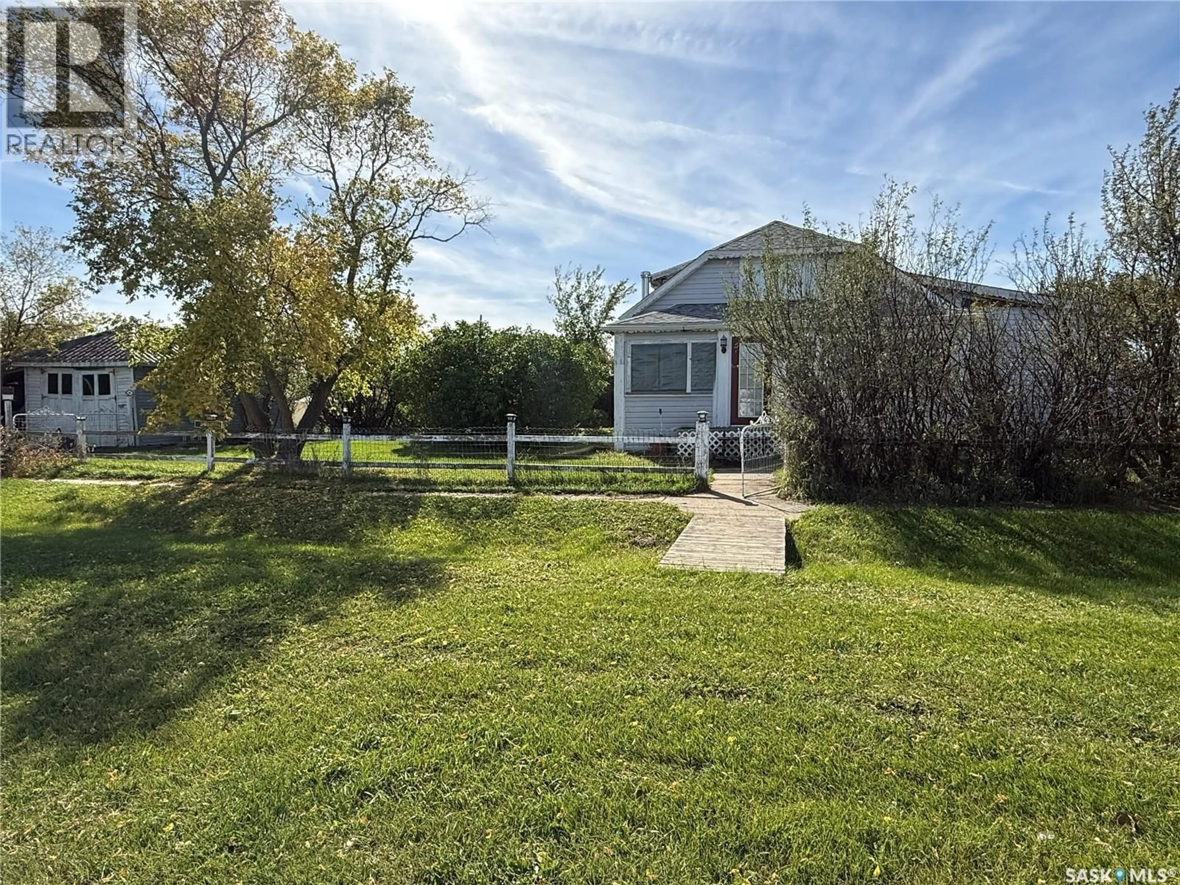 A pic from outside/outdoor area/front of a property/back of a property/a pic from drone, unknown for 7 1ST AVENUE, Elmsthorpe Rm No. 100 Saskatchewan S0H4A0