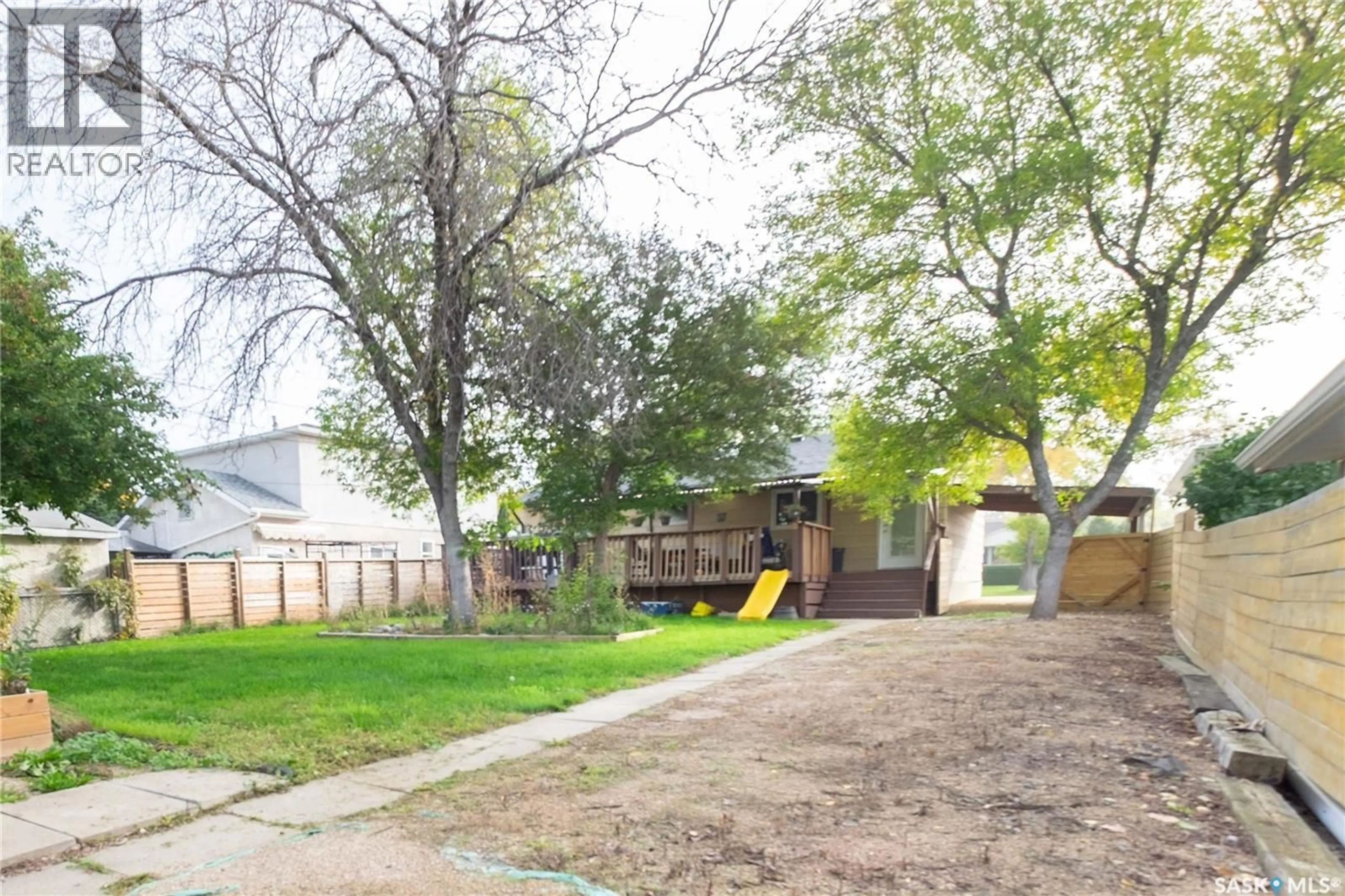 A pic from outside/outdoor area/front of a property/back of a property/a pic from drone, street for 1152 CAMPBELL STREET, Regina Saskatchewan S4T5P6