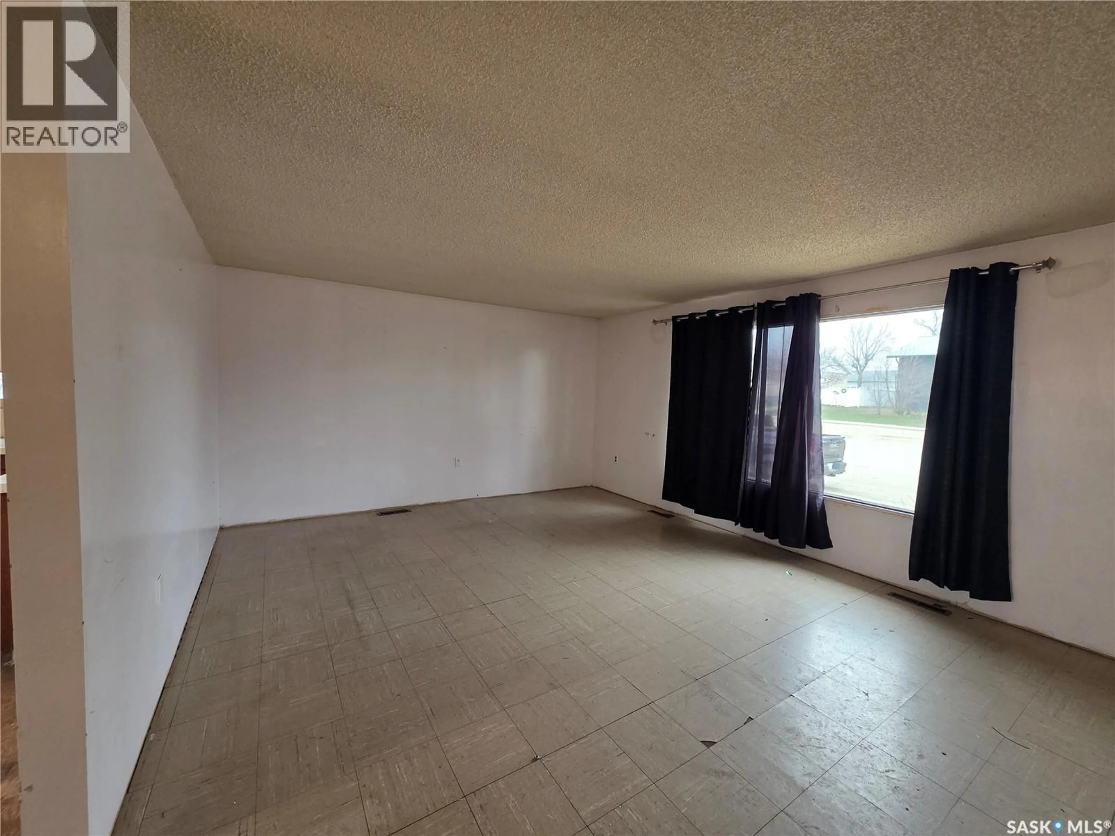 A pic of a room for 314 2ND AVENUE, Young Saskatchewan S0K4Y0