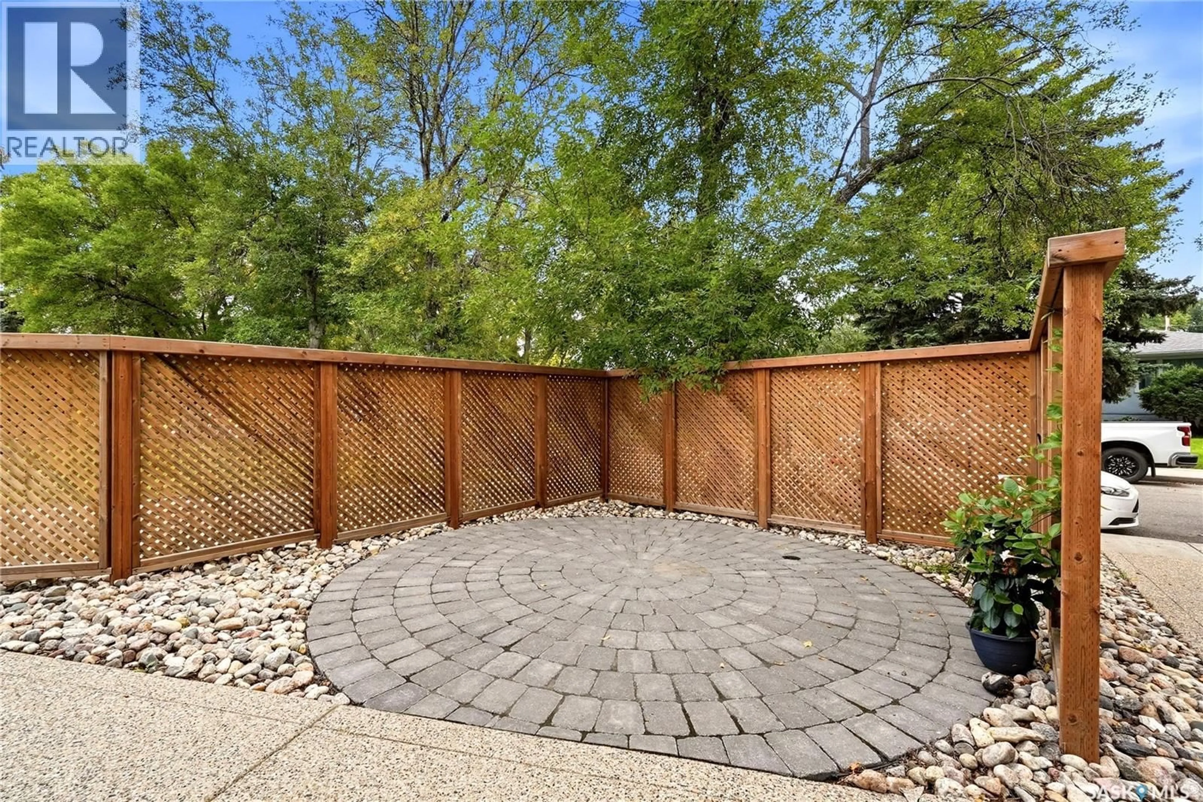 Patio, street for 2744 MACKAY STREET, Regina Saskatchewan S4N2T7