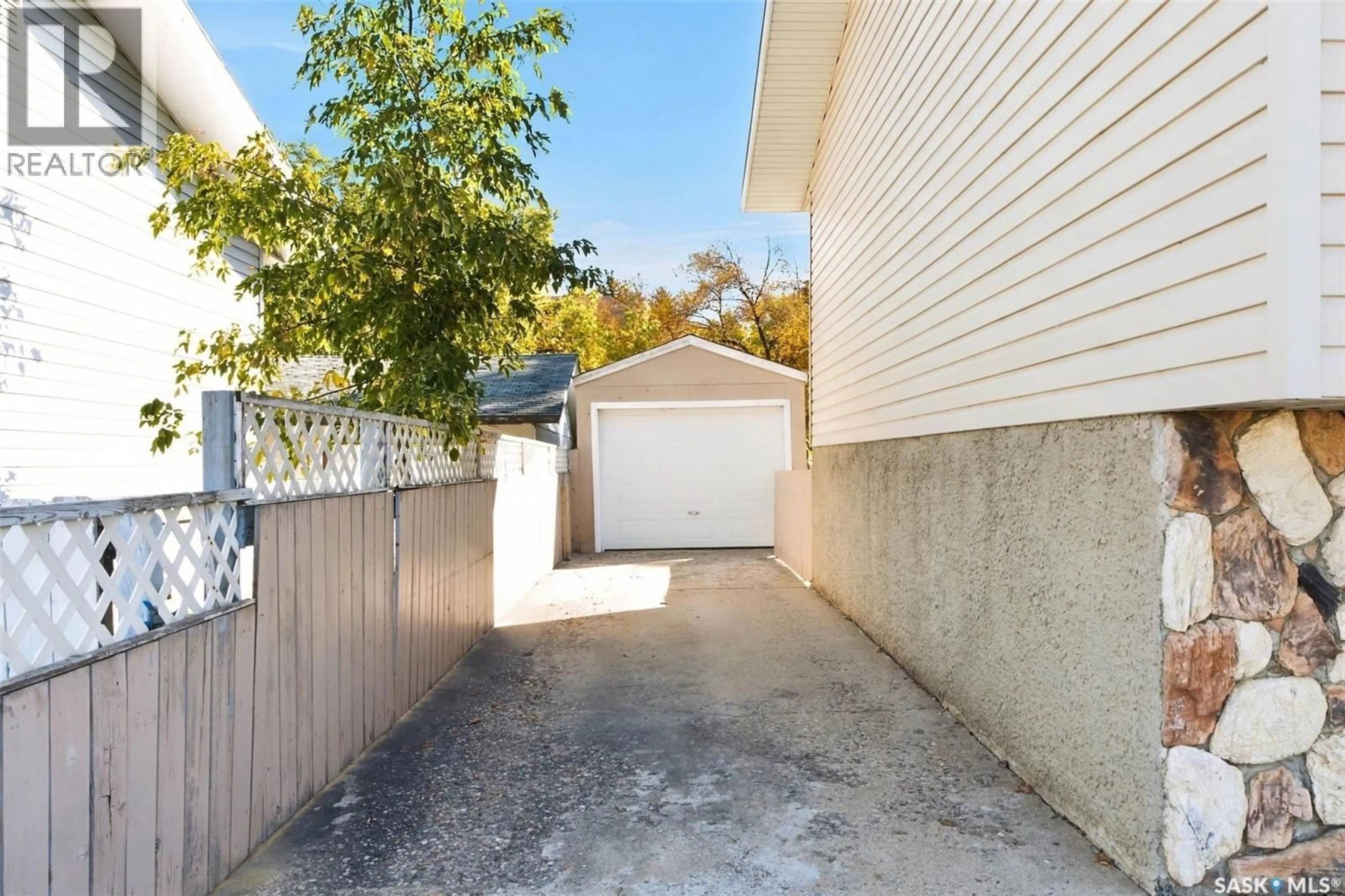 Patio, street for 3343 FAIRLIGHT DRIVE, Saskatoon Saskatchewan S7M4N1