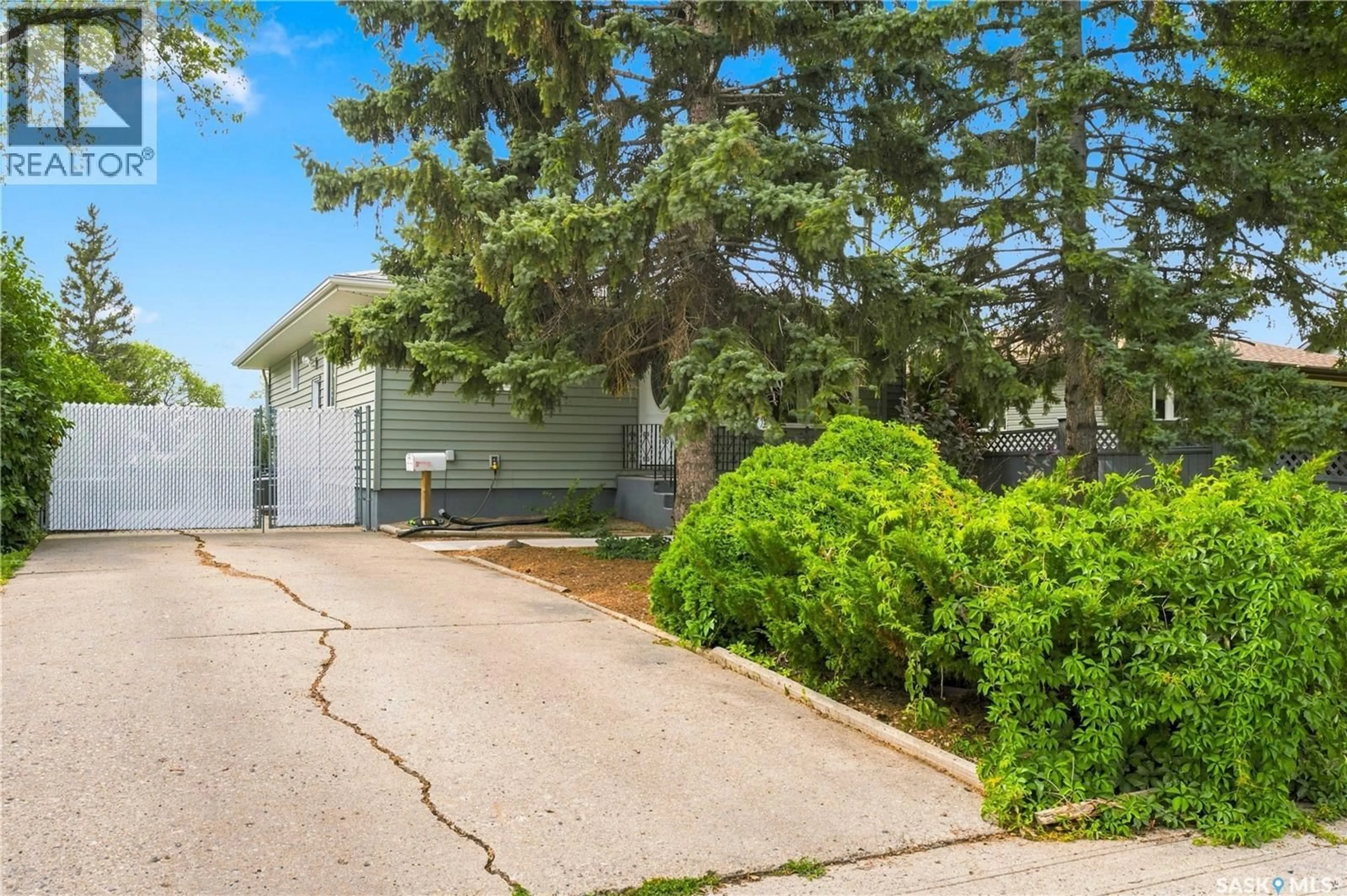 Unknown for 448 ROBINSON STREET, Regina Saskatchewan S4R3R4