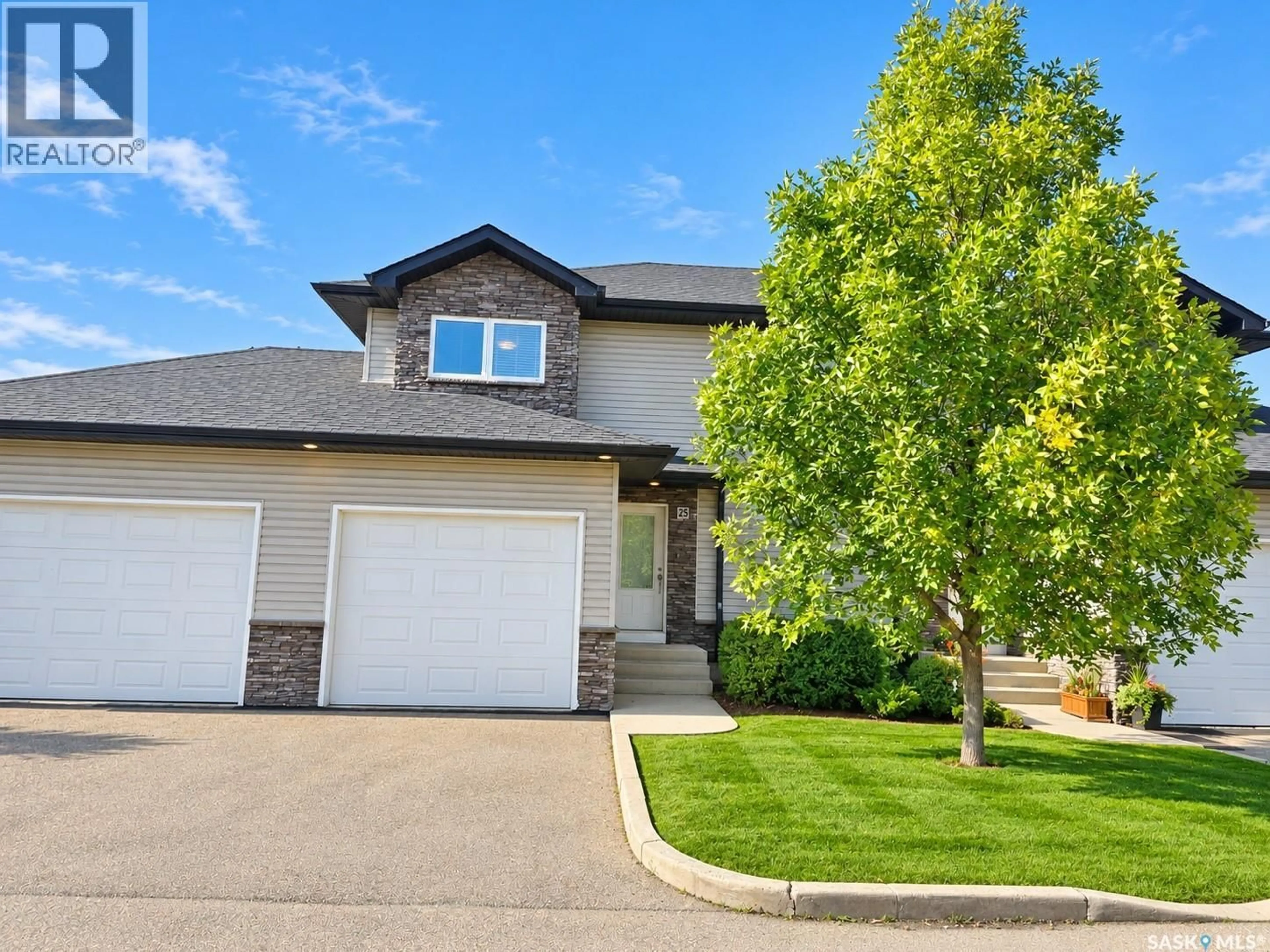 Home with vinyl exterior material, street for 25 547 EAST HAMPTON BOULEVARD, Saskatoon Saskatchewan S7R0H8