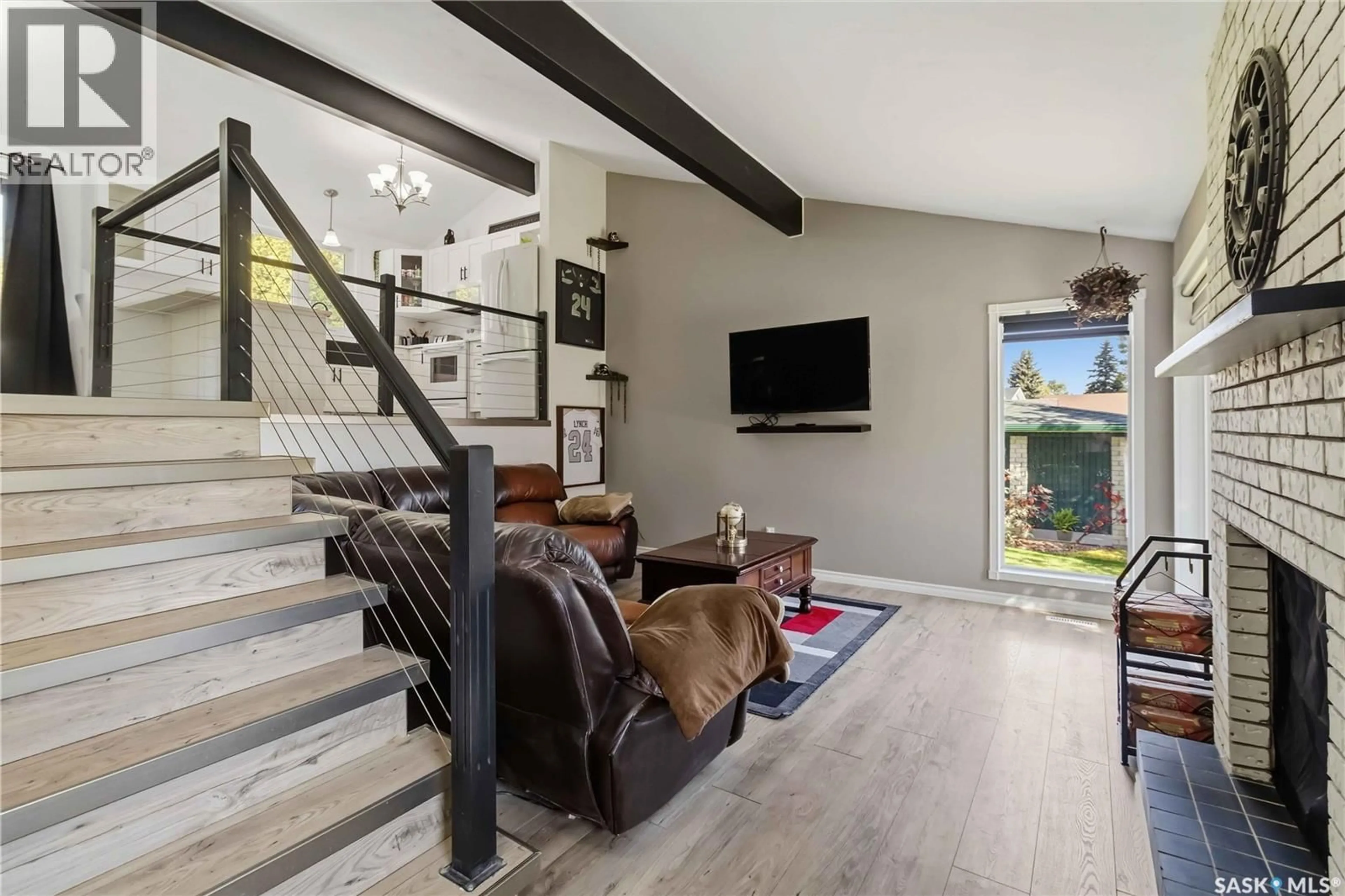 Unknown for 526 TOBIN CRESCENT, Saskatoon Saskatchewan S7K4N8