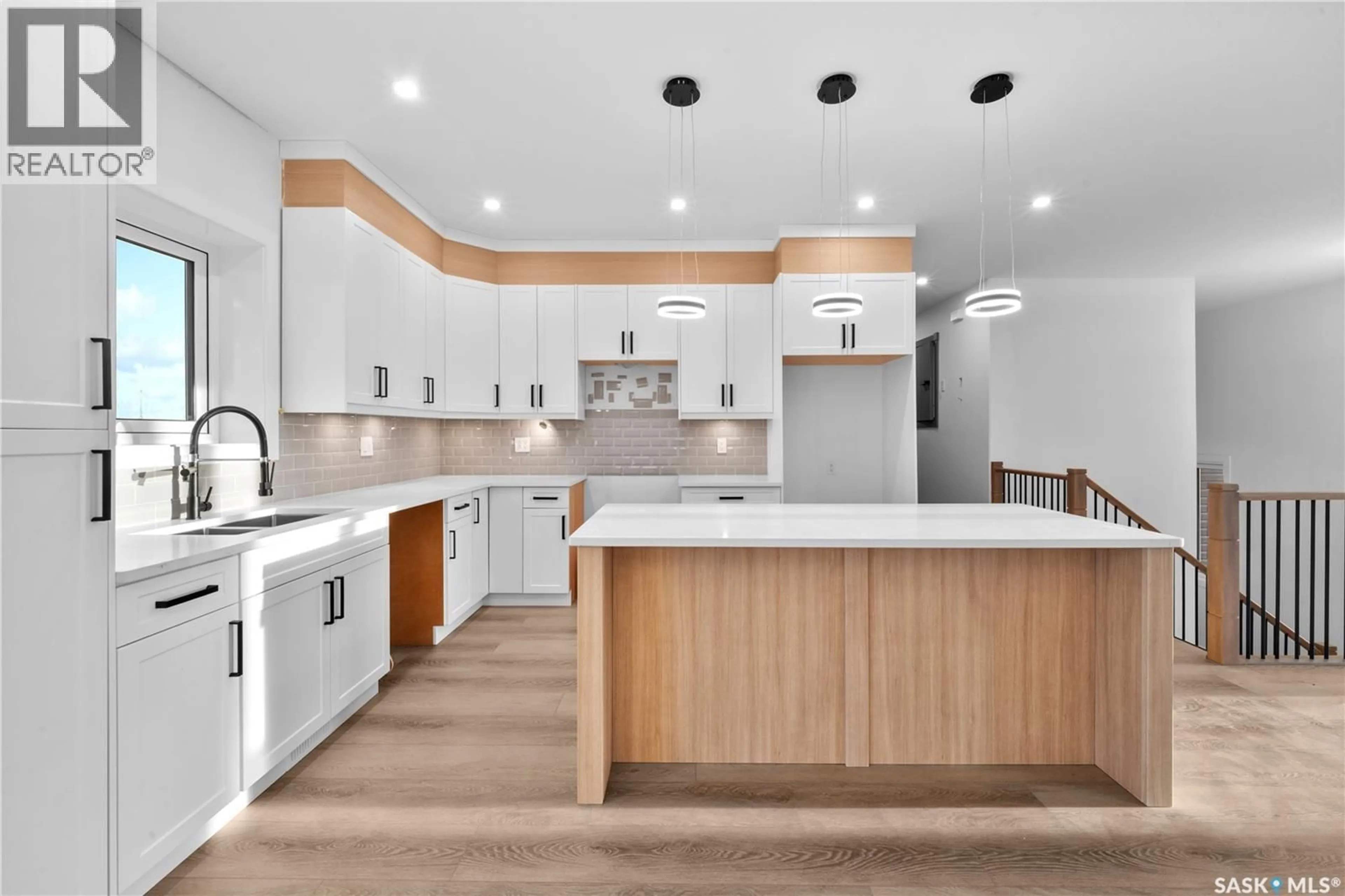 Open concept kitchen, unknown for 8 CARDINAL DRIVE, Dundurn Rm No. 314 Saskatchewan S7C0C3