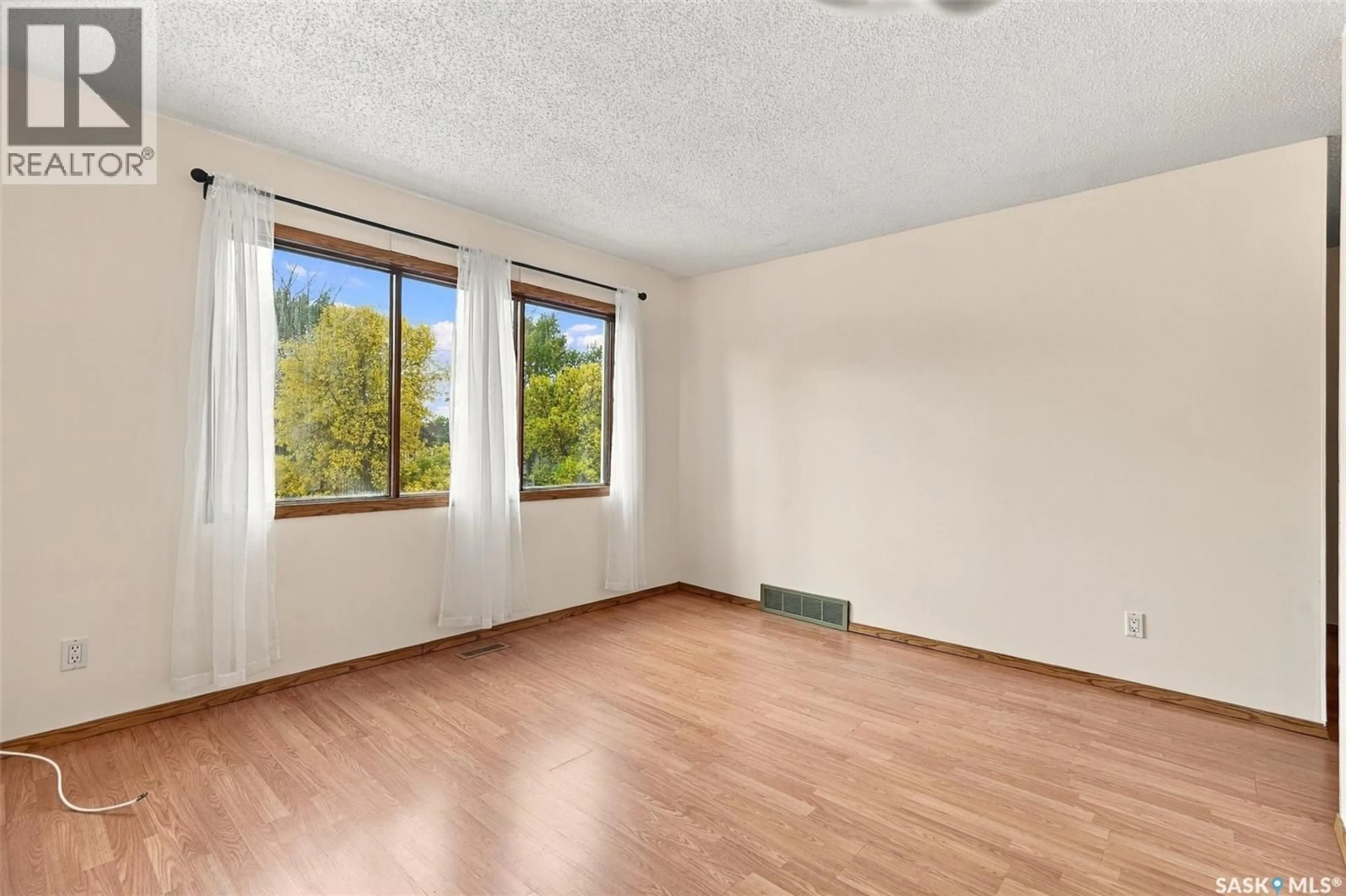 A pic of a room for 28 - 6918 BLAKENEY DRIVE, Regina Saskatchewan S4X2N5