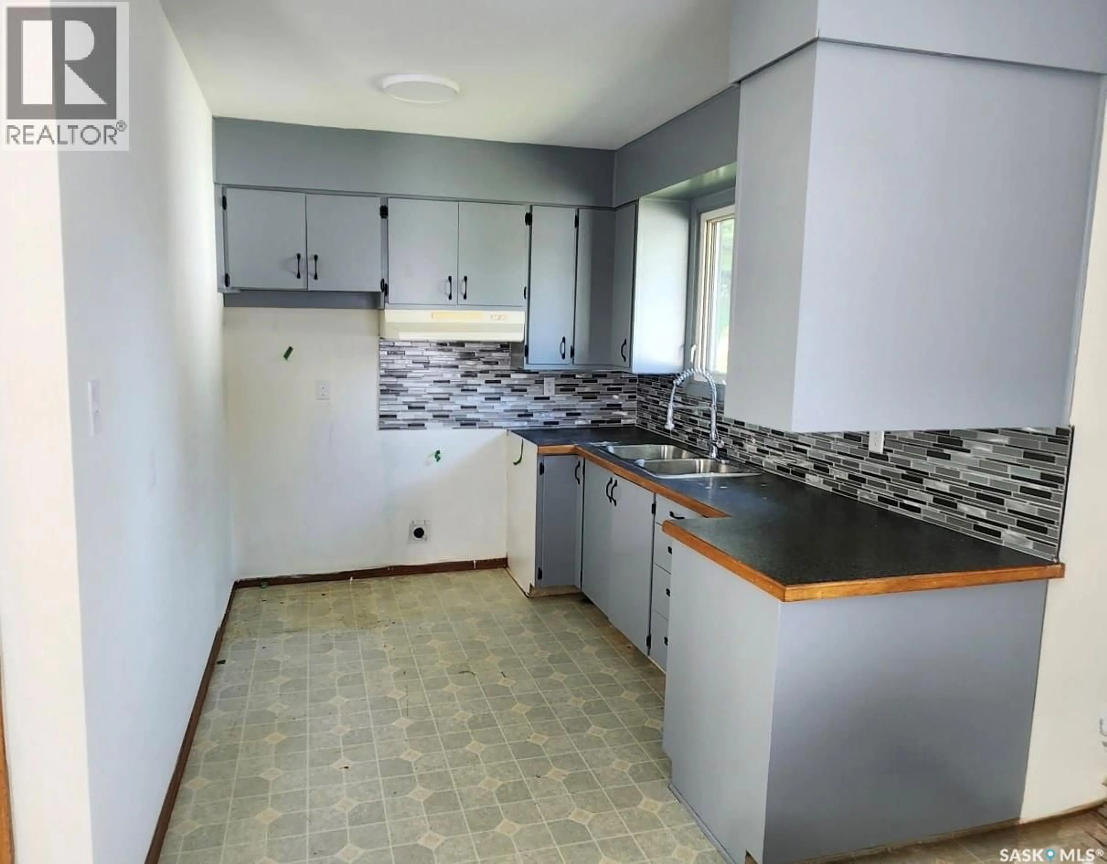 Standard kitchen, unknown for 605 HALL STREET, Kelvington Saskatchewan S0A1W0