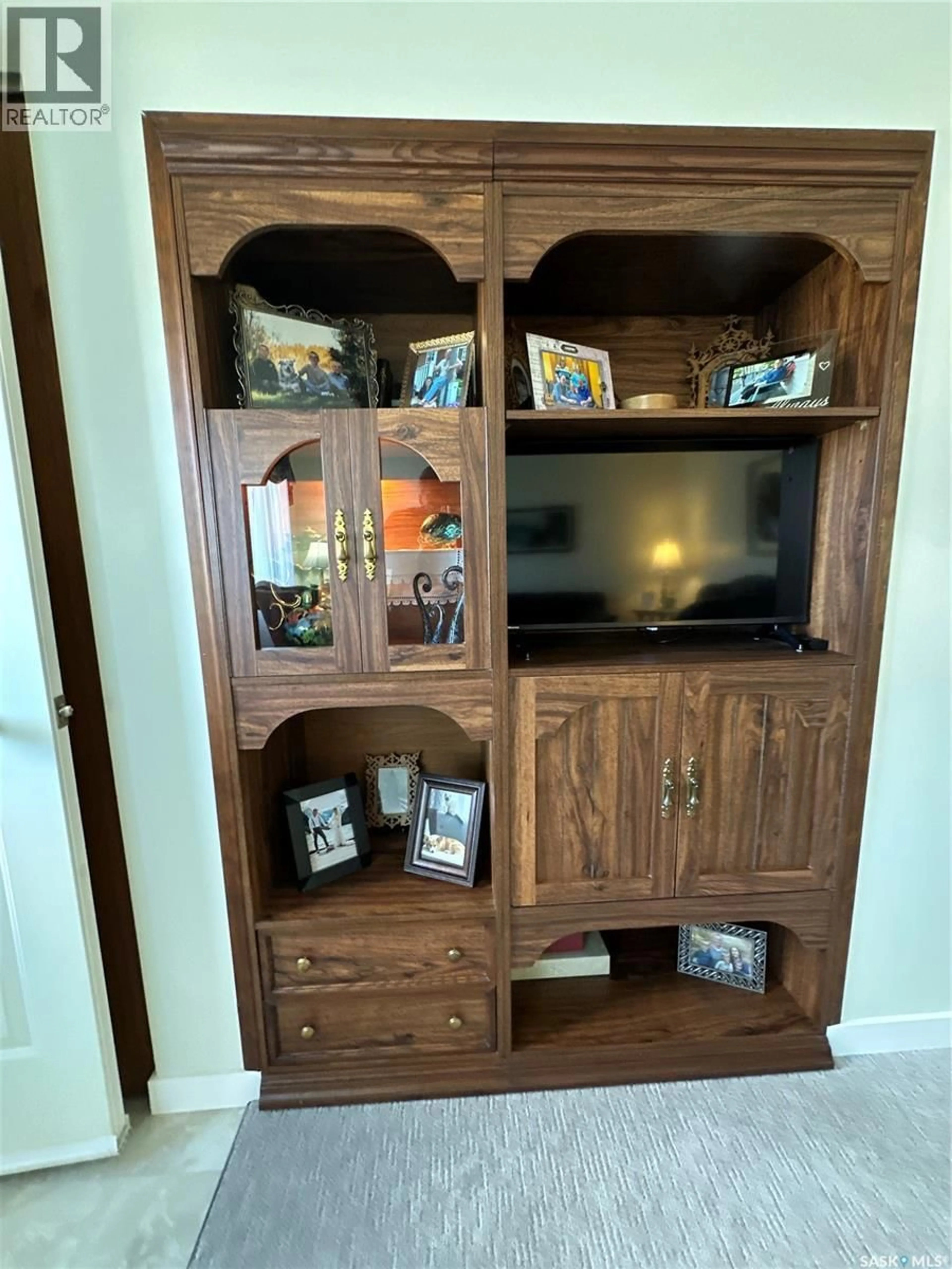Home theater for 8009 6TH STREET, Rosthern Saskatchewan S0K3R0