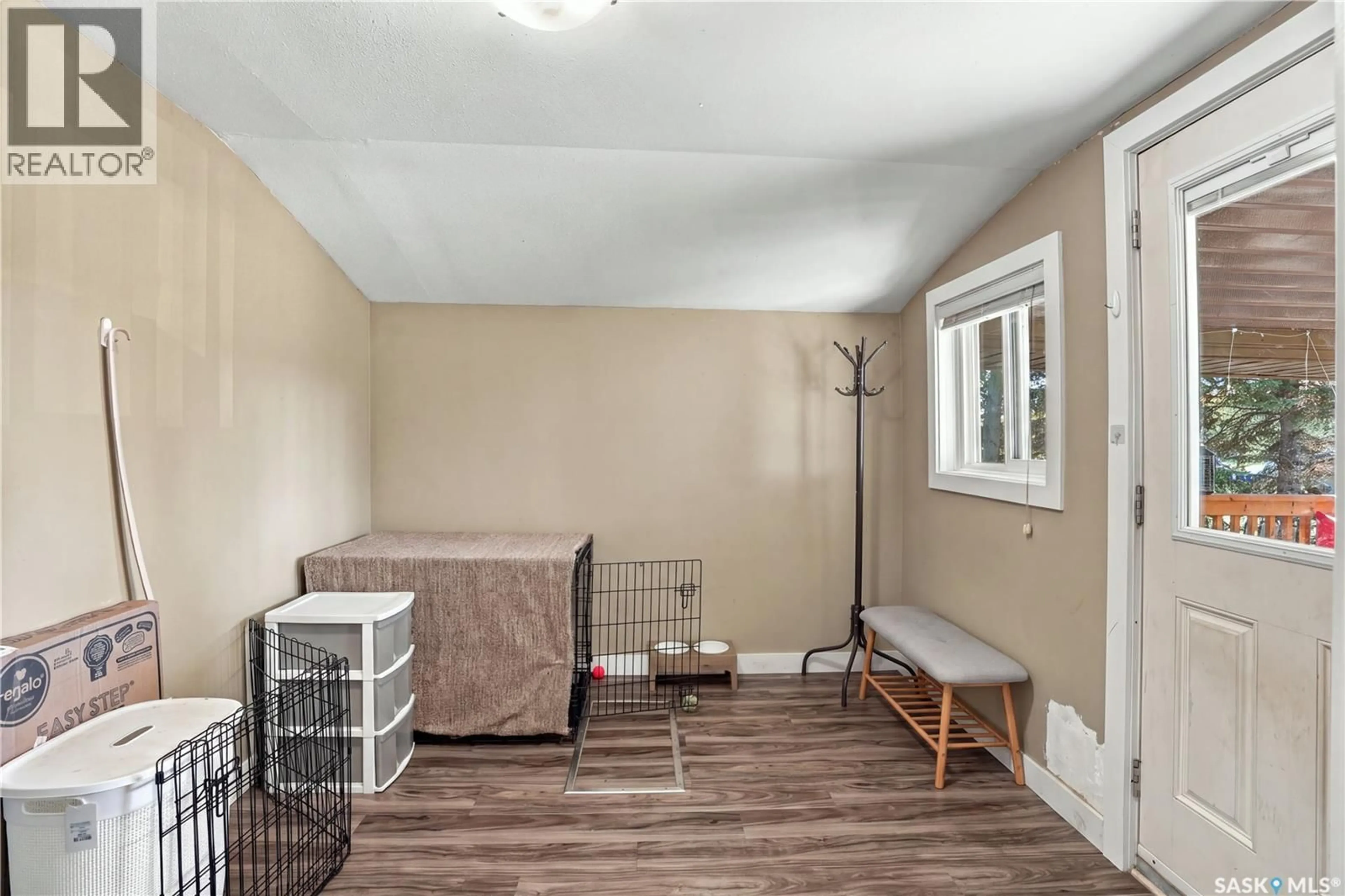 A pic of a room for E - 212 MCDONALD AVENUE, Melfort Saskatchewan S0E1A0