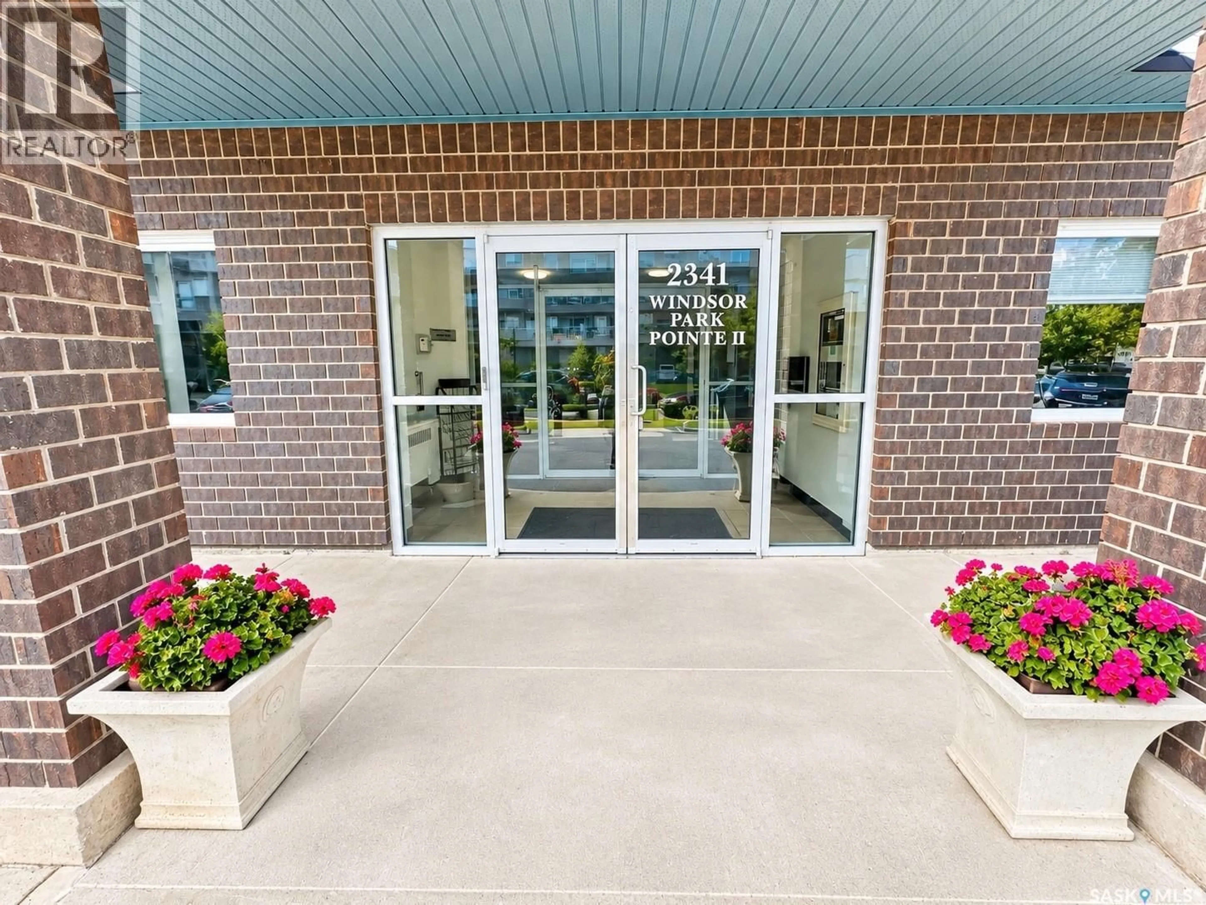 Indoor foyer for 205 - 2341 WINDSOR PARK ROAD, Regina Saskatchewan S4V1R7