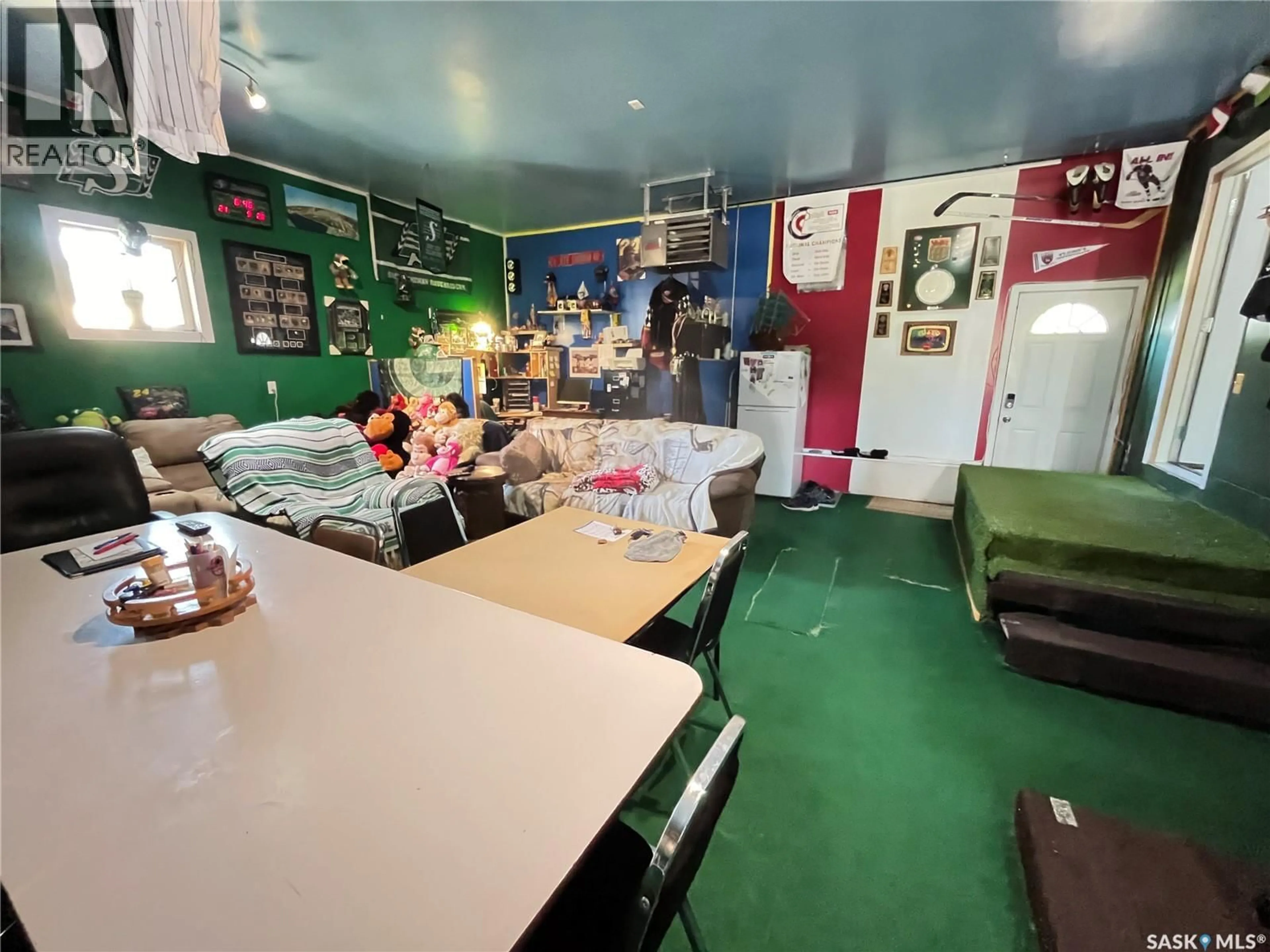 A pic of a room for 202 HOOD STREET, Maple Creek Saskatchewan S0N1N0