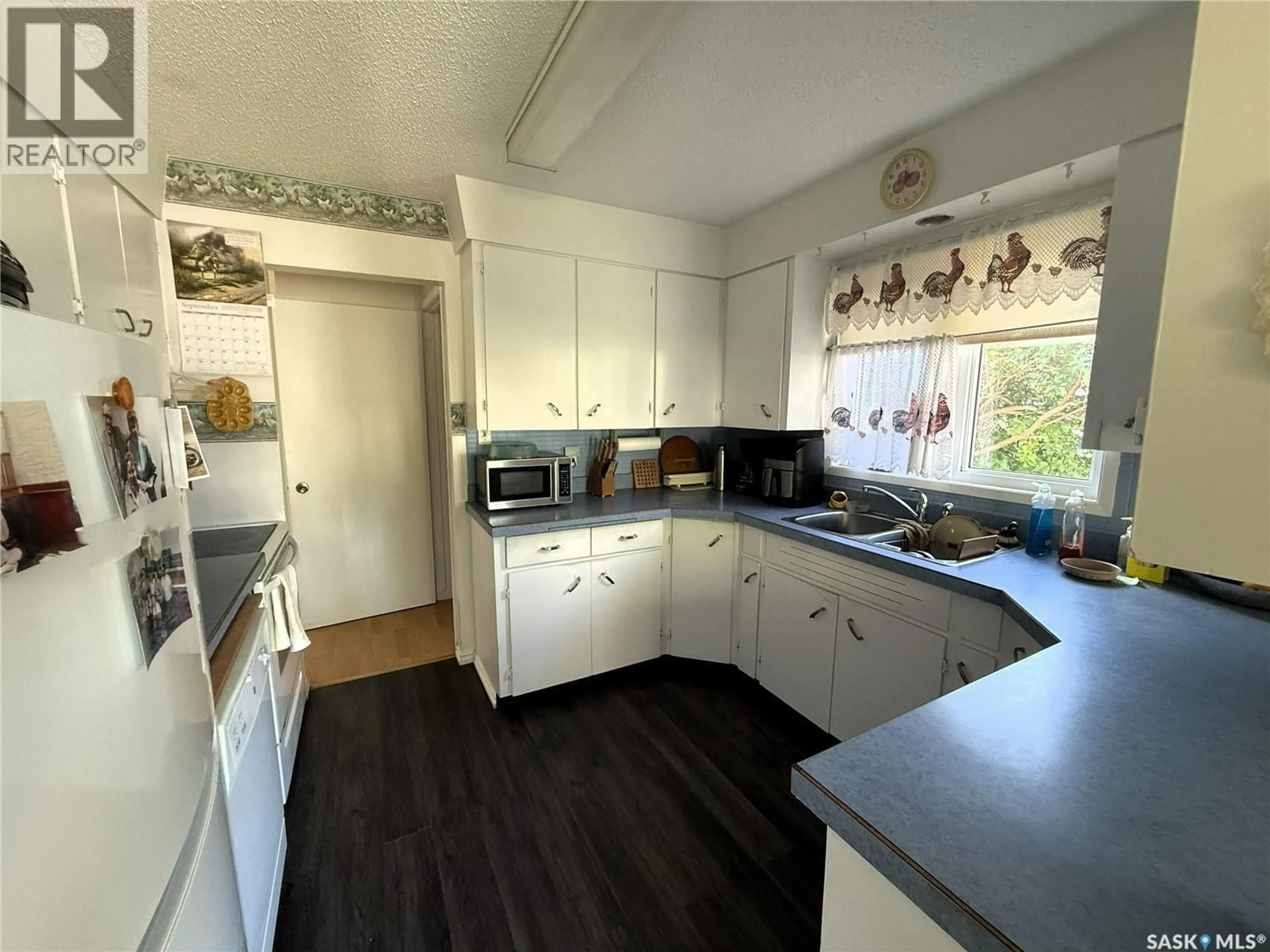Unknown for 433-435 25TH STREET, Prince Albert Saskatchewan S6V1T3