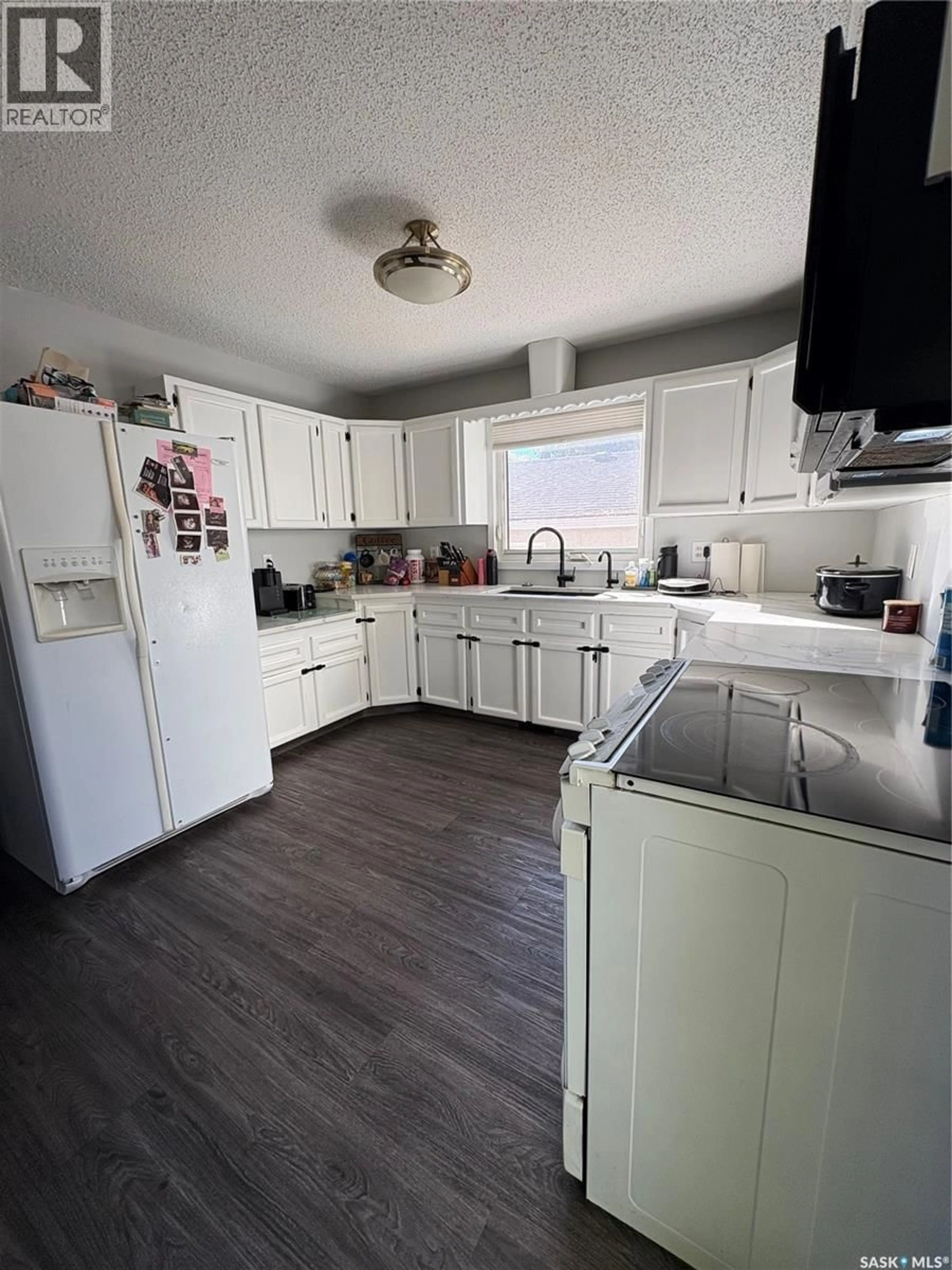 Unknown for 147 FUHRMANN CRESCENT, Regina Saskatchewan S4R7W2
