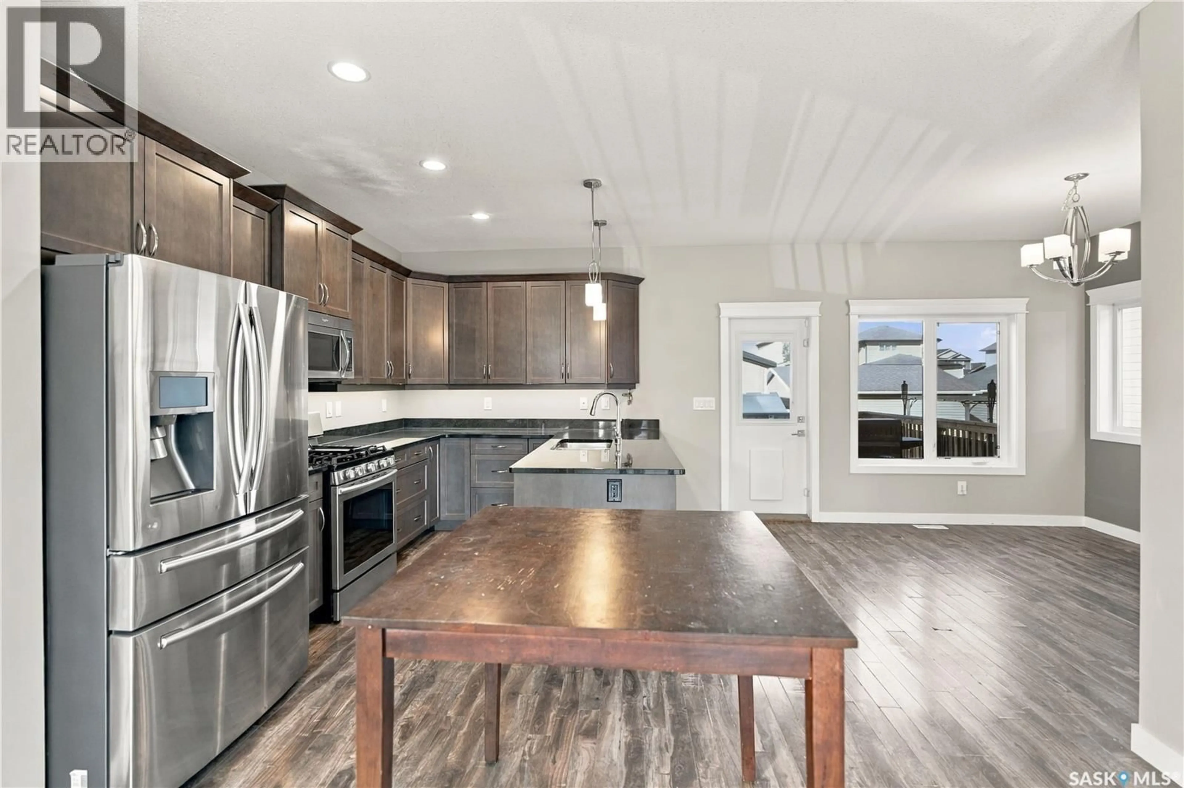 Open concept kitchen, unknown for 358 MARLATTE STREET, Saskatoon Saskatchewan S7W0S7