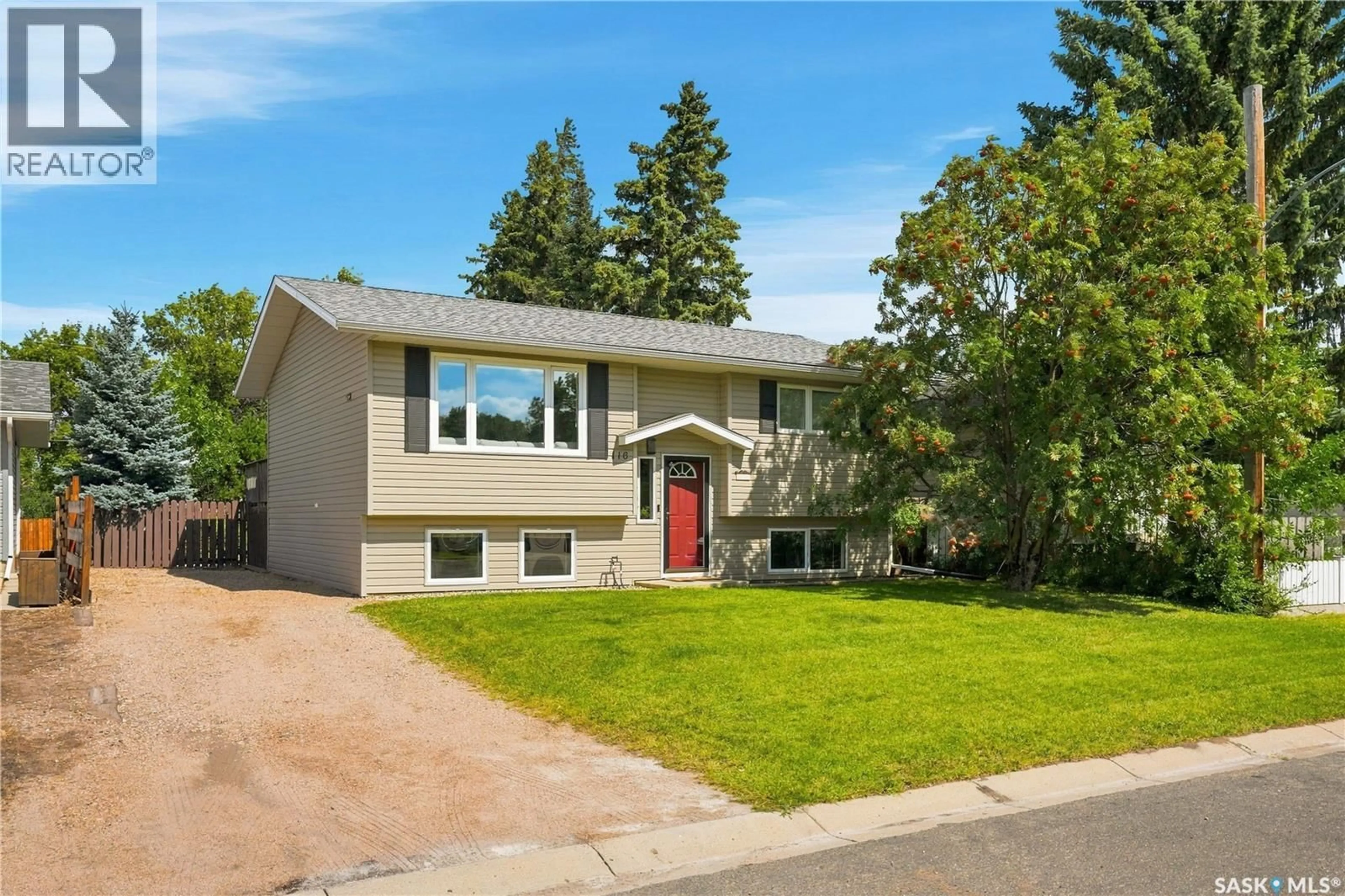 Home with vinyl exterior material, street for 116 CANORA STREET, Warman Saskatchewan S0K4S0