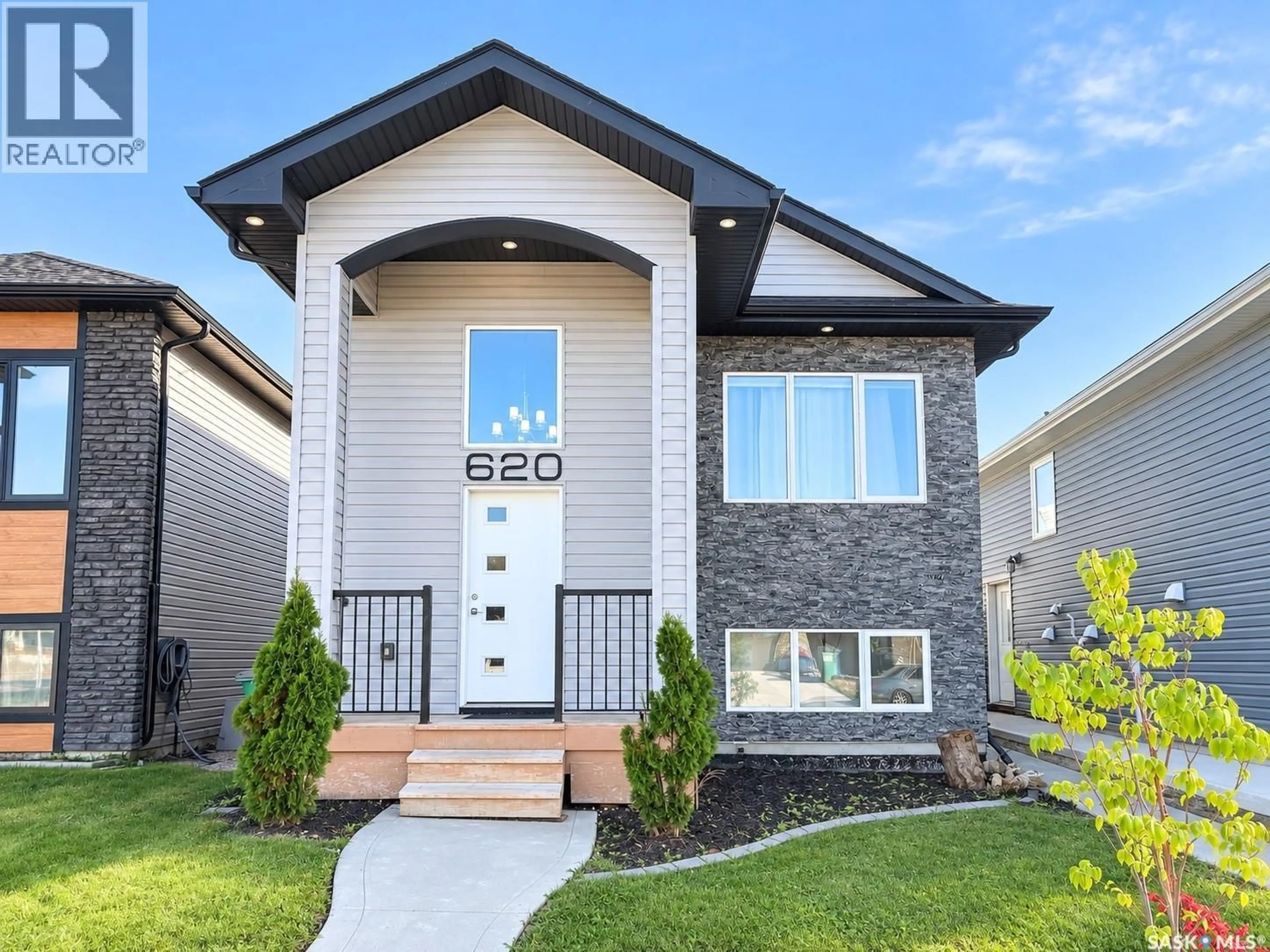 Home with brick exterior material, street for 620 ELLS CRESCENT, Saskatoon Saskatchewan S7L6K8