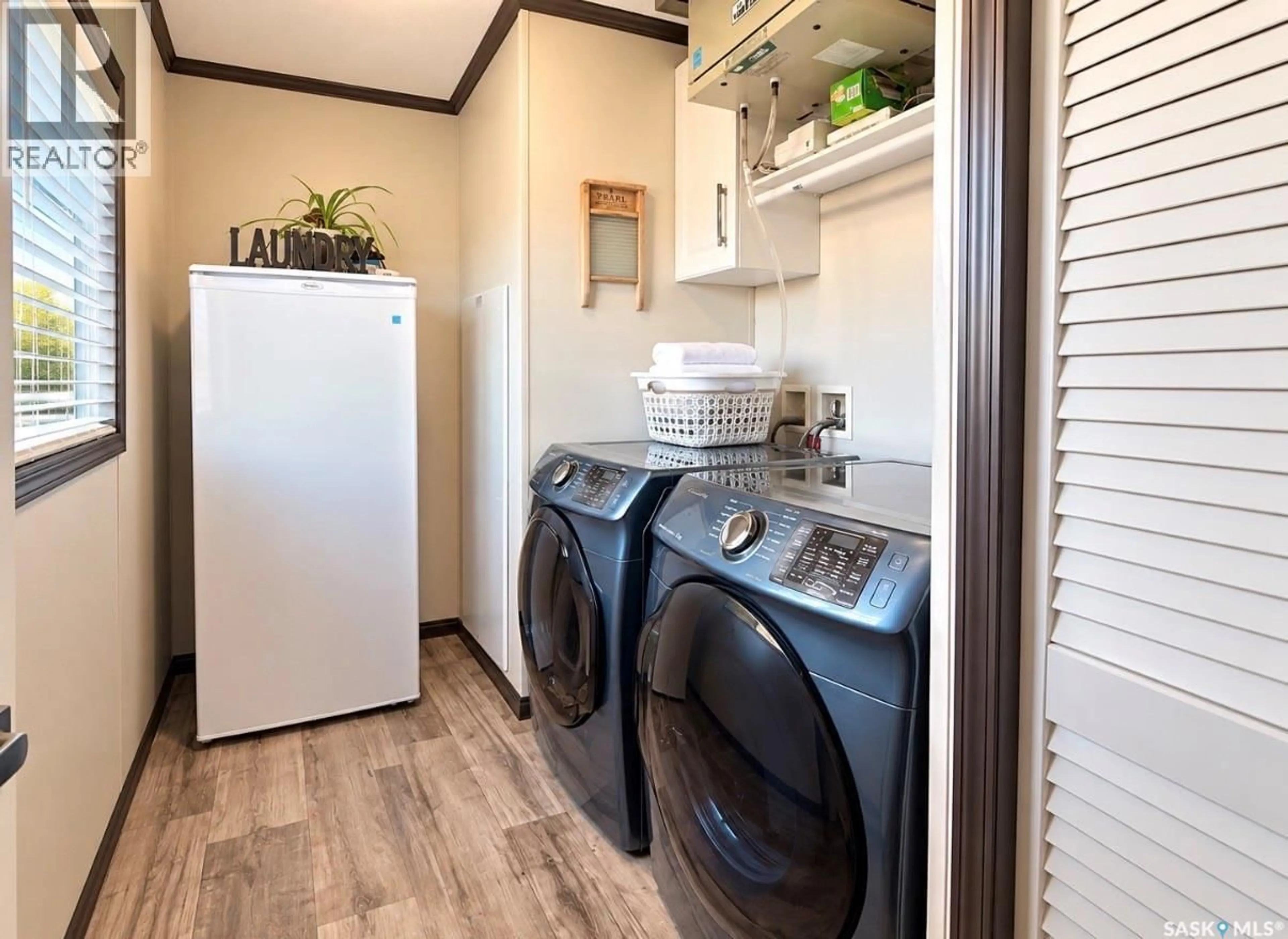 Laundry room for 190 PRAIRIE SUN COURT, Swift Current Saskatchewan S9H3X6