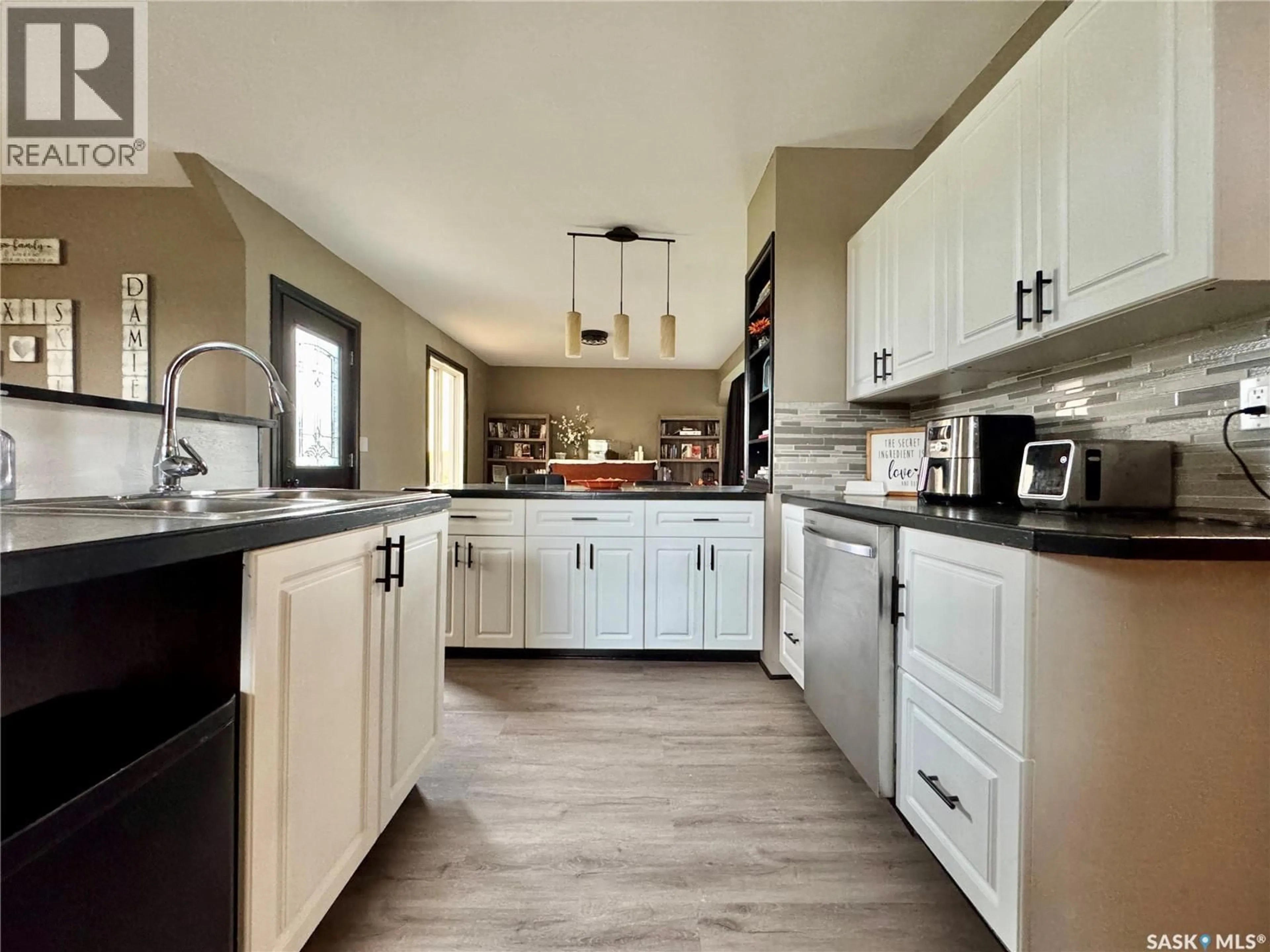 Open concept kitchen, unknown for 313 RANKIN ROAD, Churchbridge Saskatchewan S0A0M0