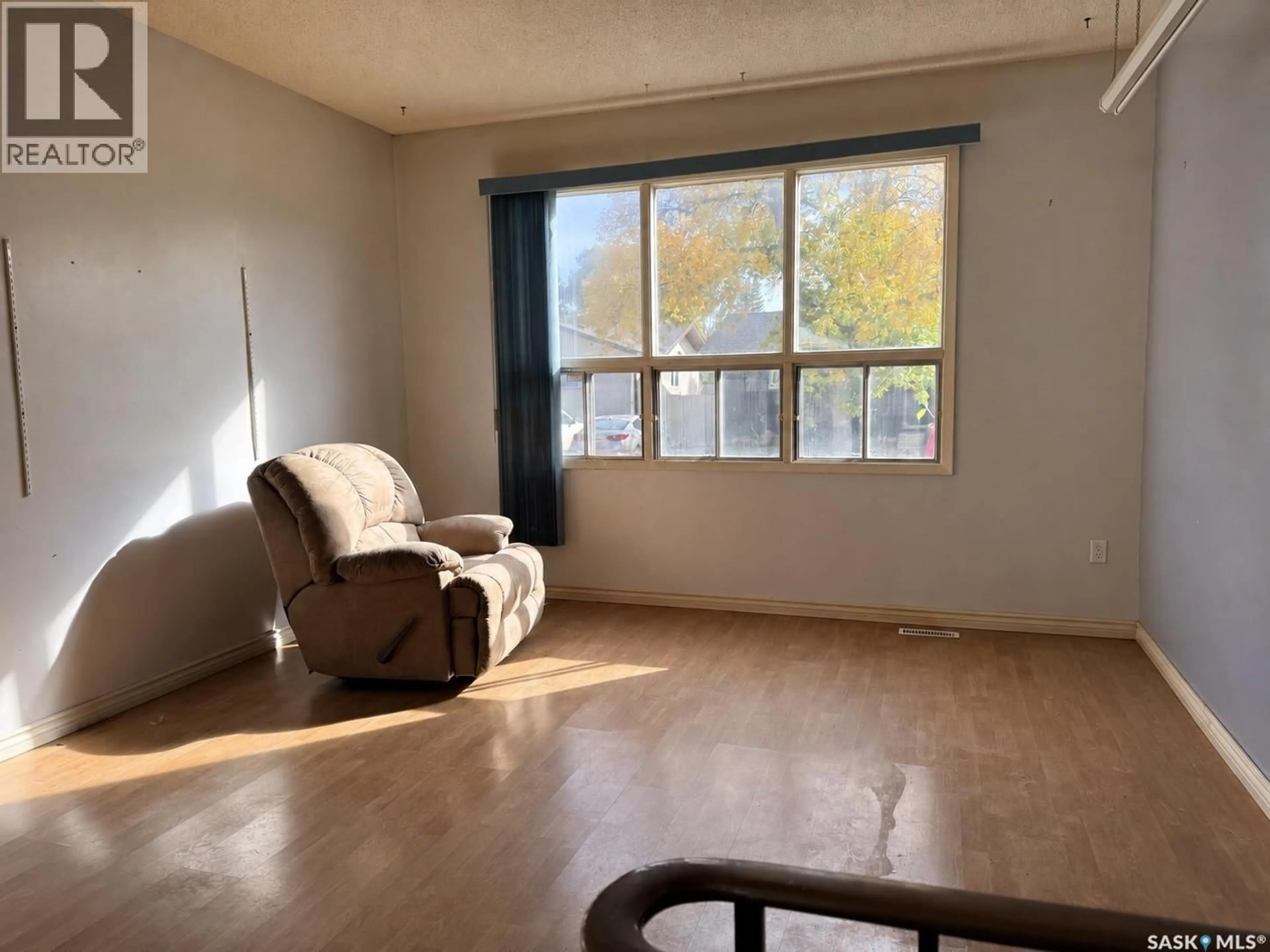 A pic of a room for 871 MORRIS CRESCENT, Regina Saskatchewan S4X2W4