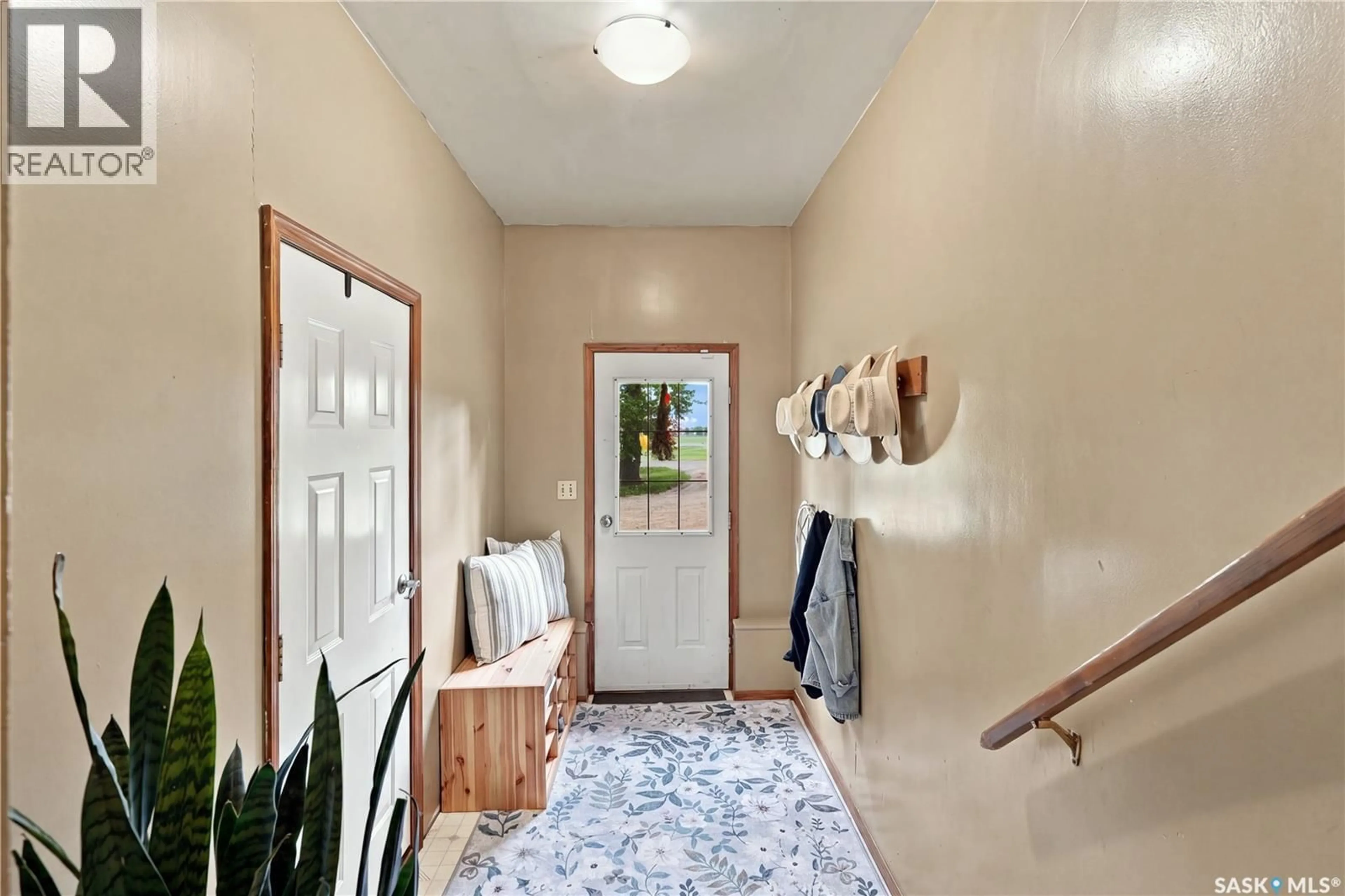 Indoor entryway for 36 PEMBROKE ROAD, Rosthern Rm No. 403 Saskatchewan S0K1X1