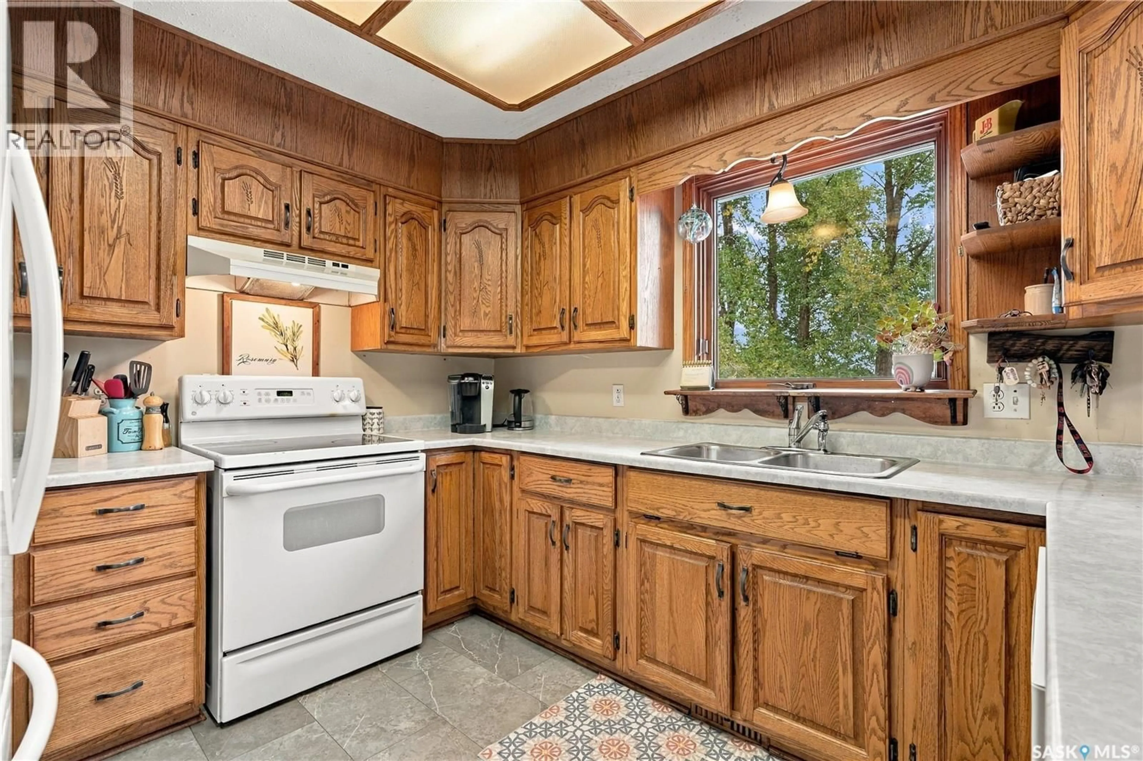 Standard kitchen, ceramic/tile floor for 36 PEMBROKE ROAD, Rosthern Rm No. 403 Saskatchewan S0K1X1