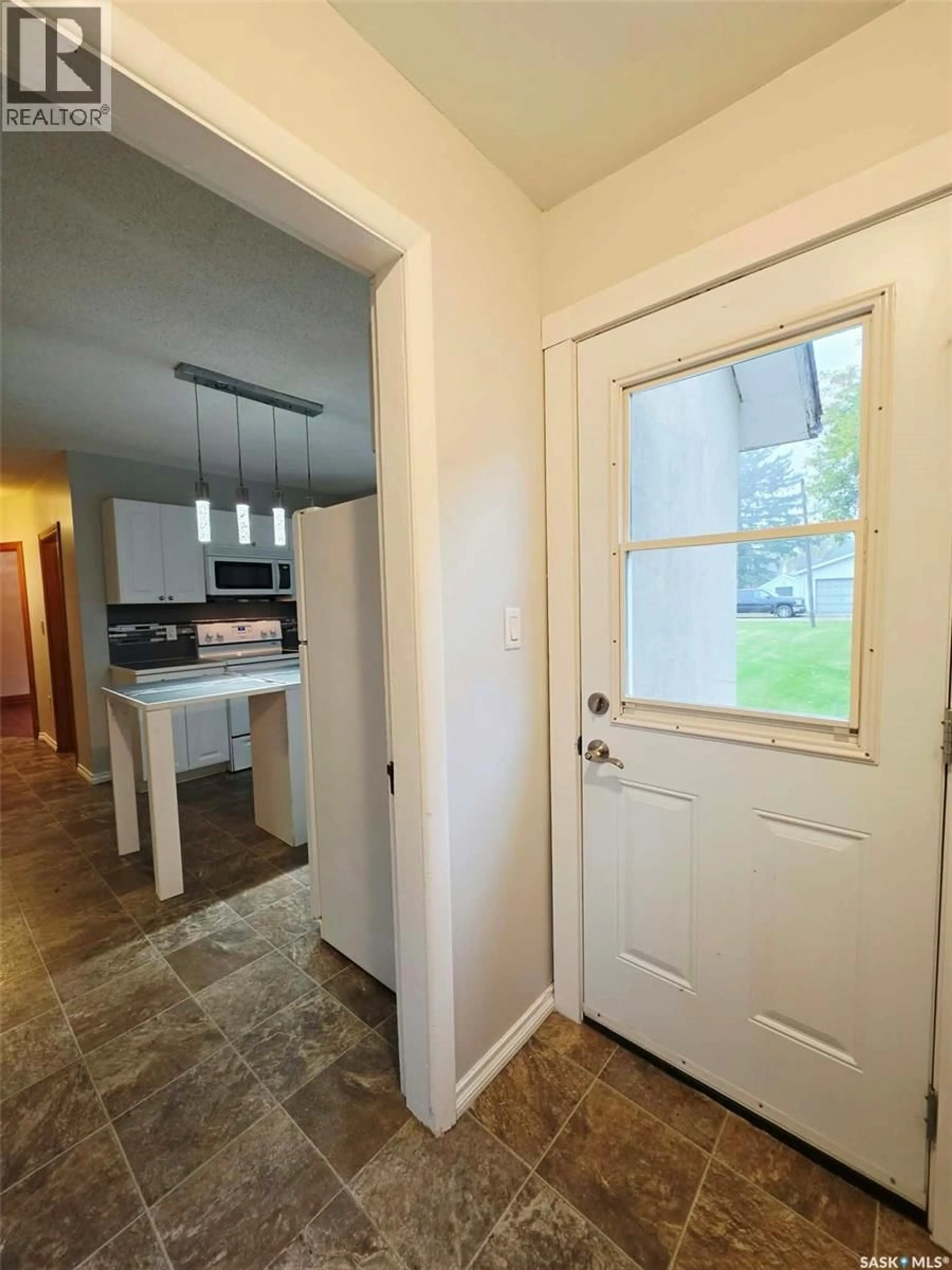 Indoor entryway for 310 PARKS STREET, Whitewood Saskatchewan S0G5C0