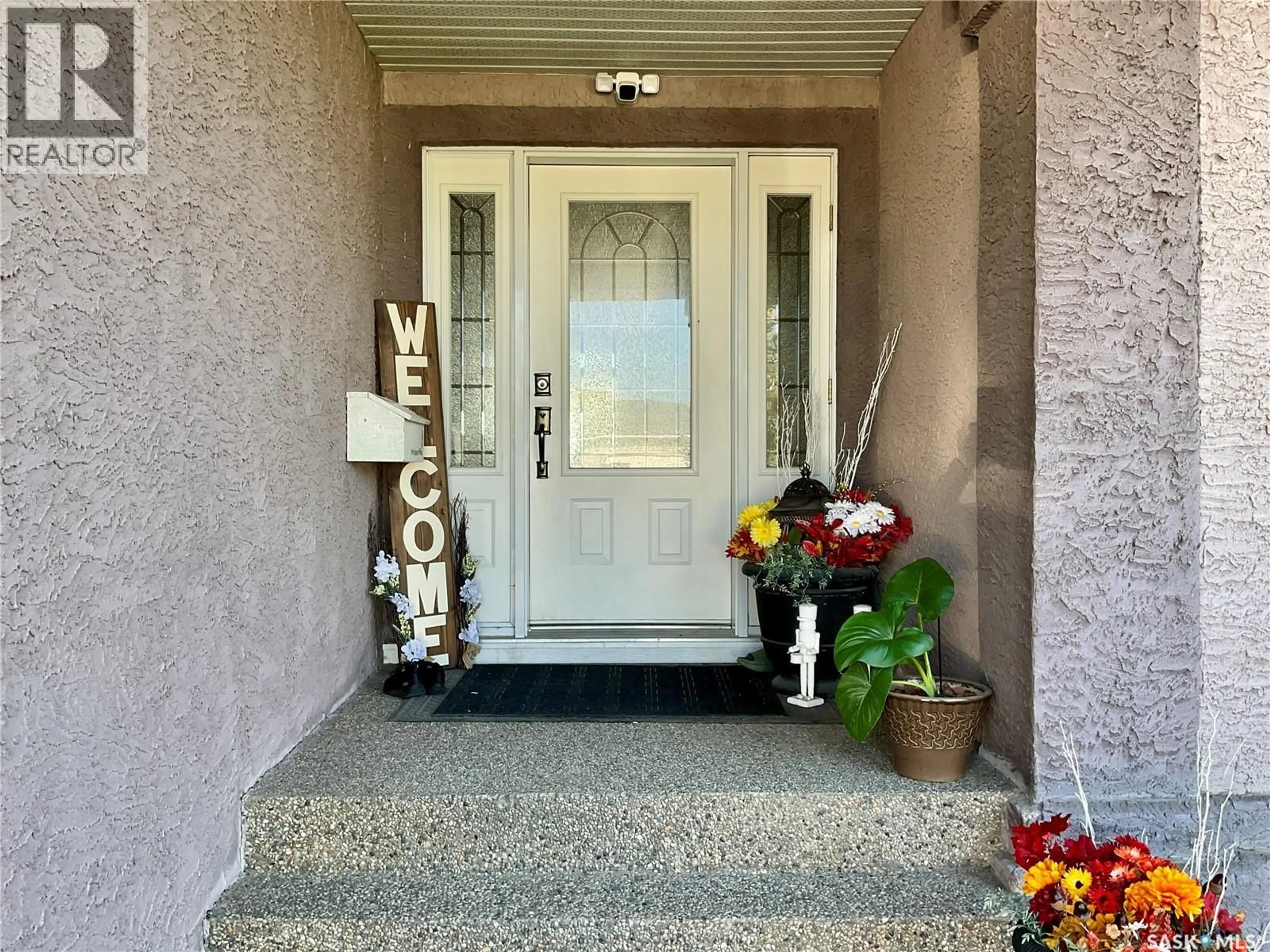 Indoor entryway for E - 3515 BISHOP CRESCENT, Regina Saskatchewan S4Z1A6